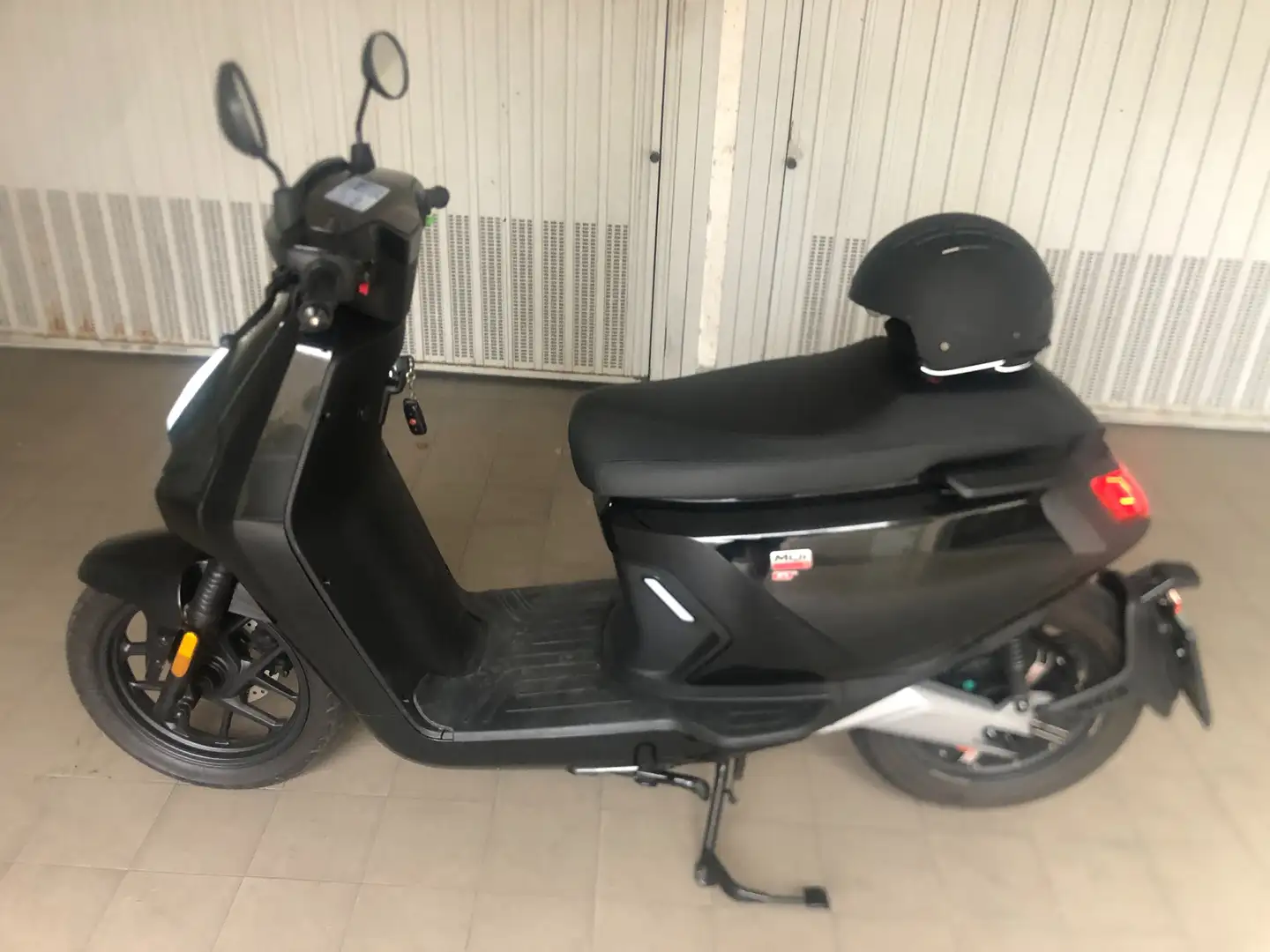 Niu MQi sport Negru - 1