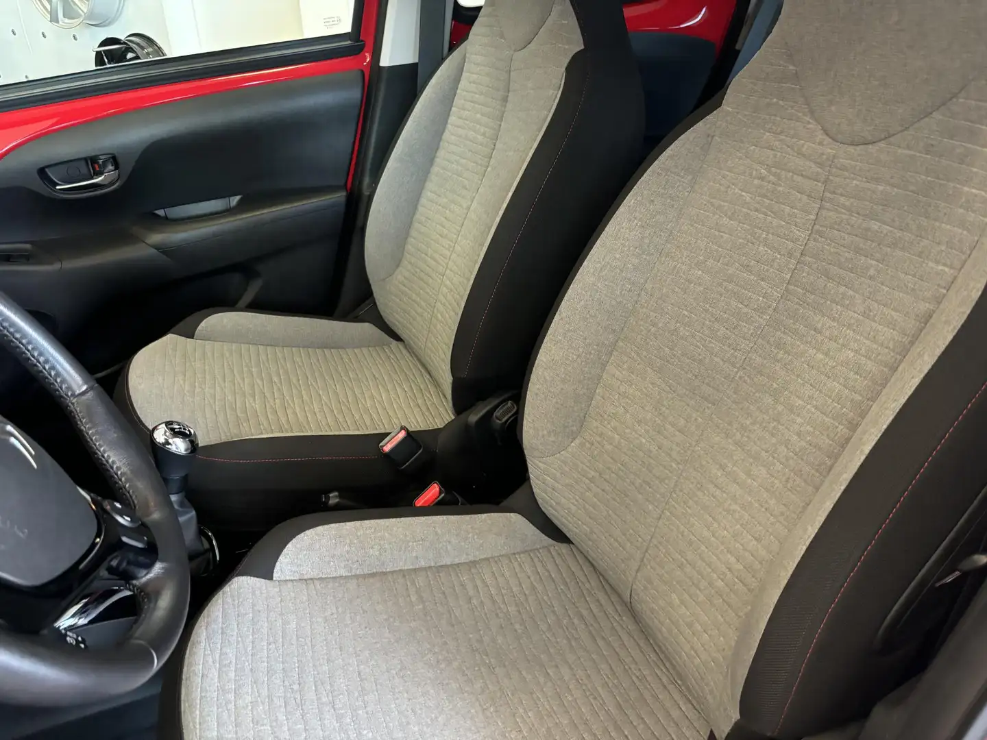 Citroen C1 1.0 e-VTi Shine Rot - 2