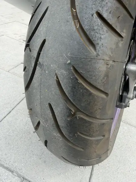 Suzuki GSX-R 1100 - foto 6
