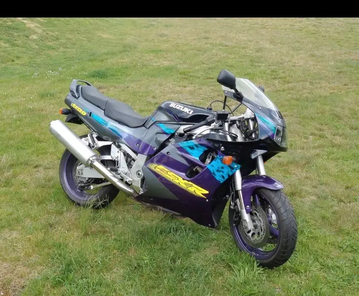 Suzuki GSX-R 1100 - foto 2