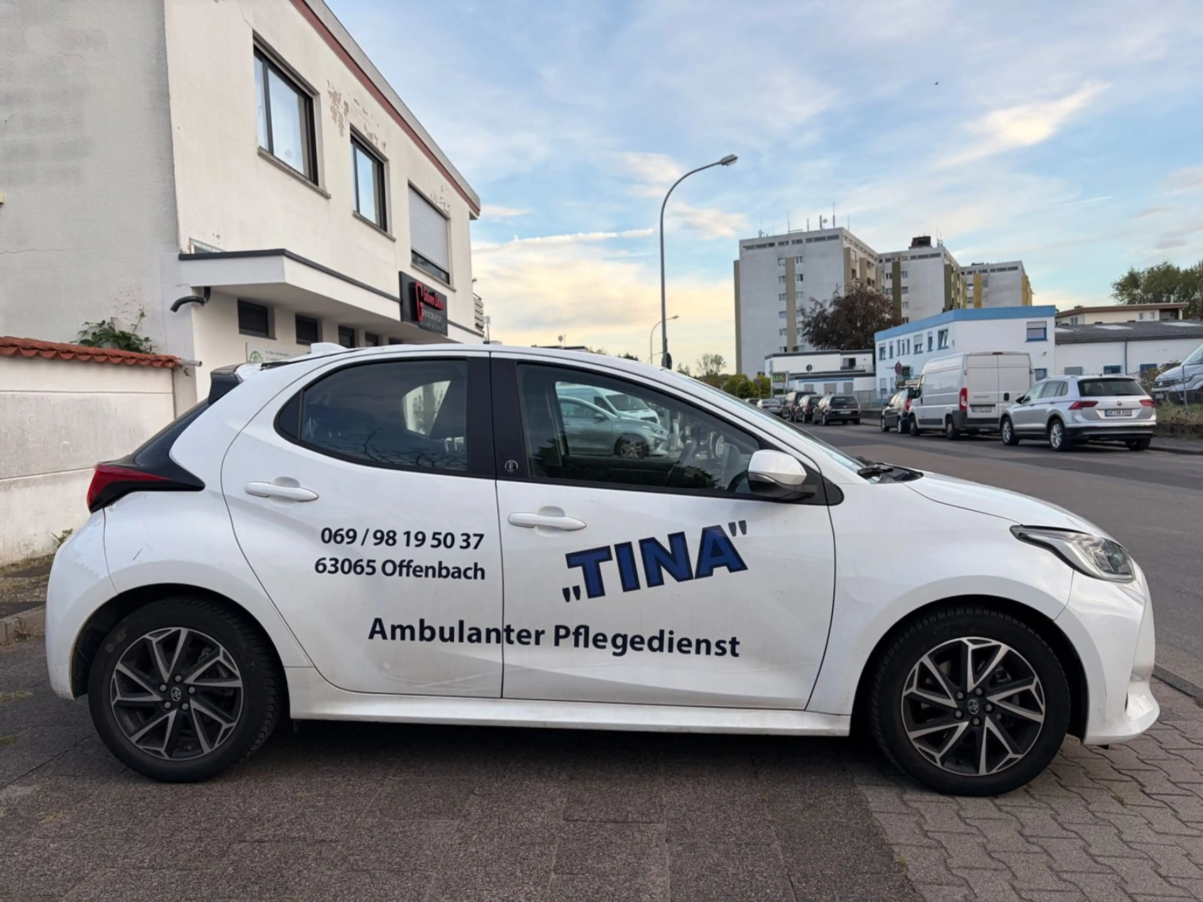 Toyota Yaris 1.5-l-VVT-i Hybrid CVT Team Deutschland — photo 11
