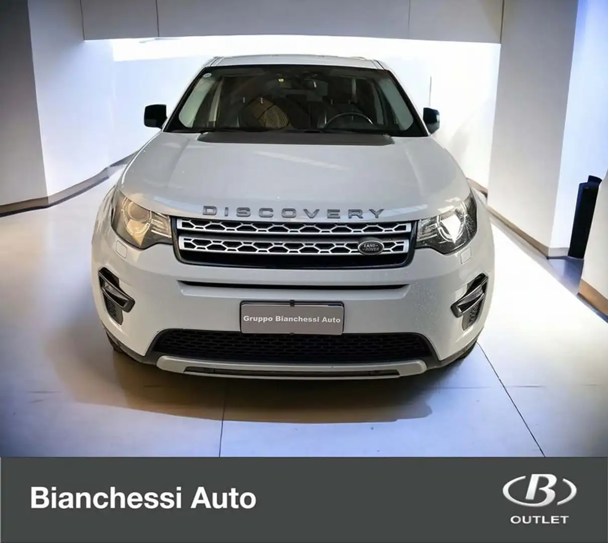 Land Rover Discovery Sport 2.0 TD4 150 CV Pure Bianco - 2