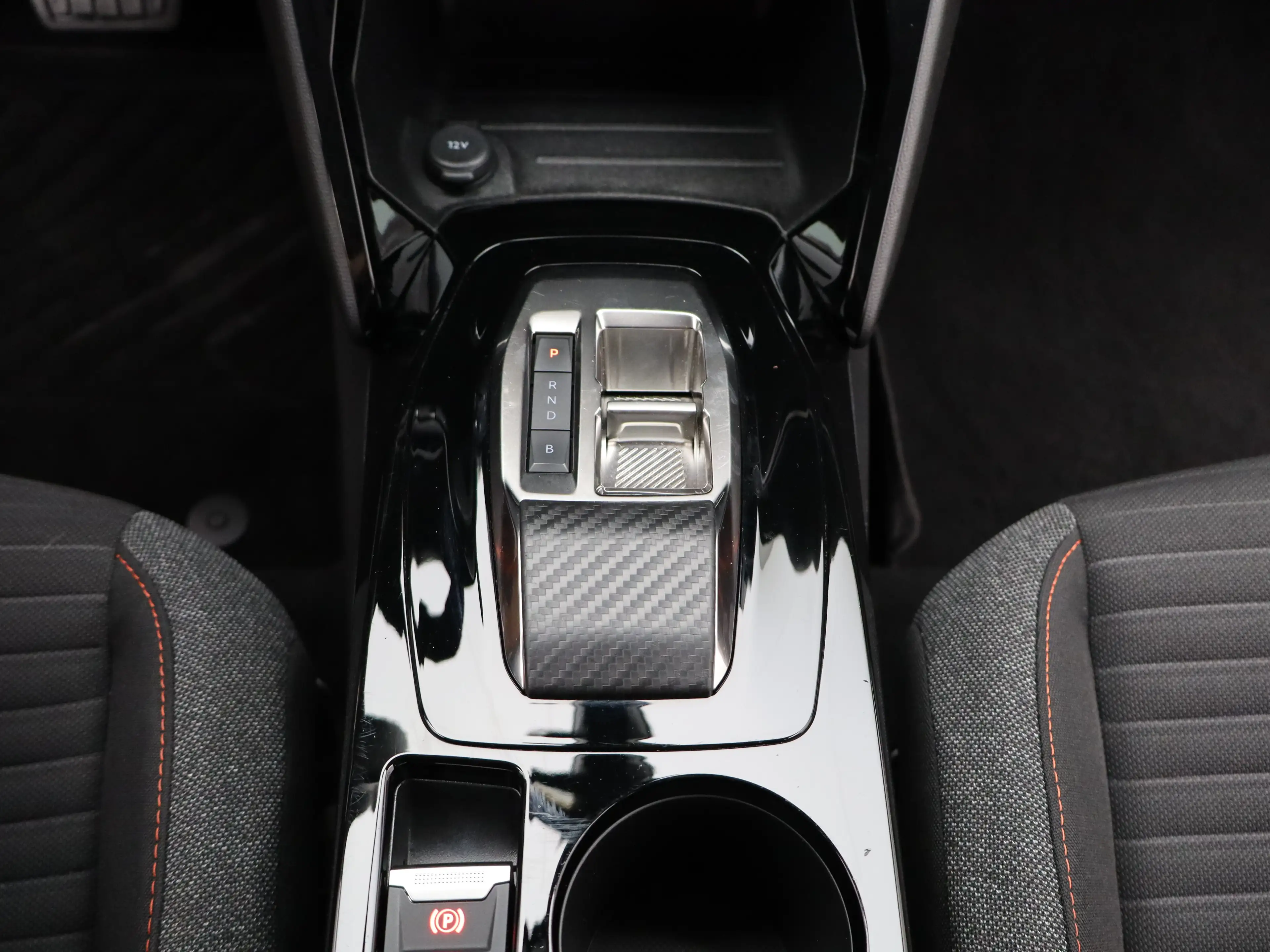 Peugeot e-2008 EV Active 50 kWh SOH 90% | Navigatie | Camera | Pa — photo 8