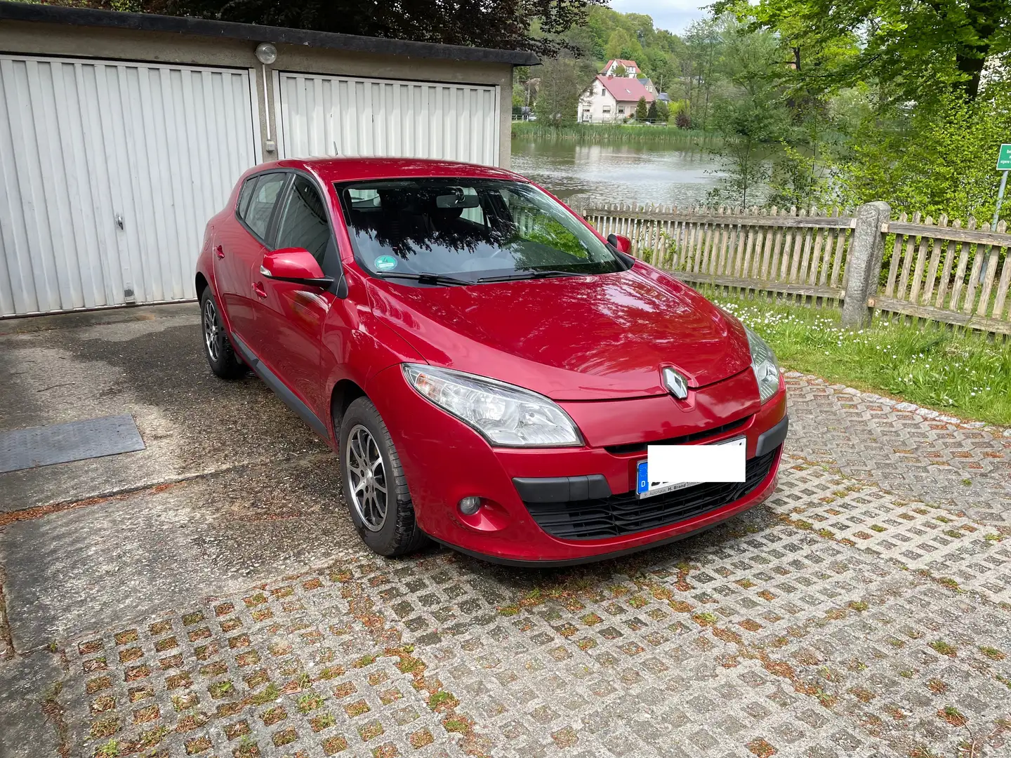 Renault Megane Megane Fließheck 1.6 16V 110 Expression Rot - 2