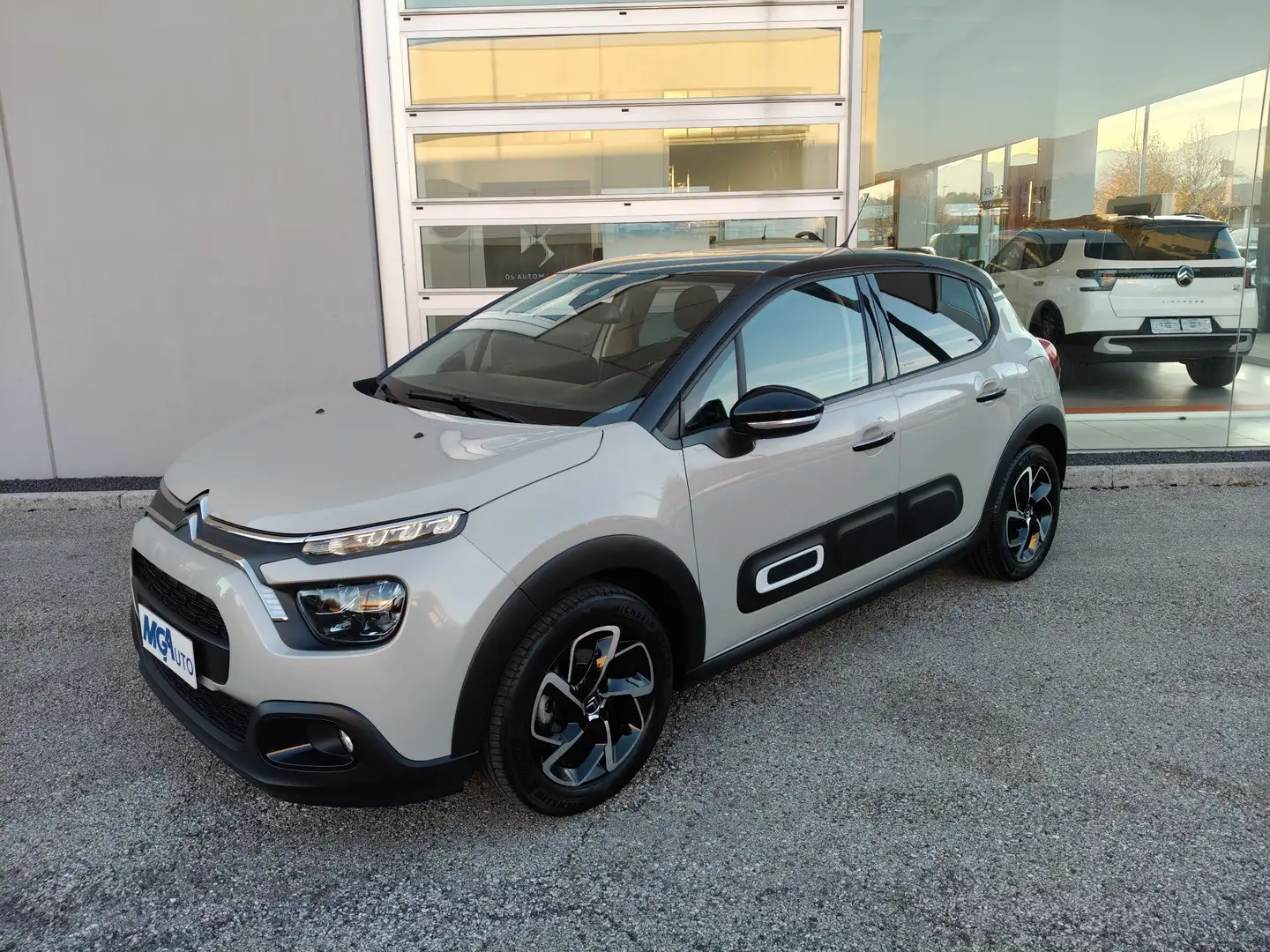 Citroen C3 C3 1.2 puretech Shine S&S 83 cv OK NEOPATENTATI Beige - 2