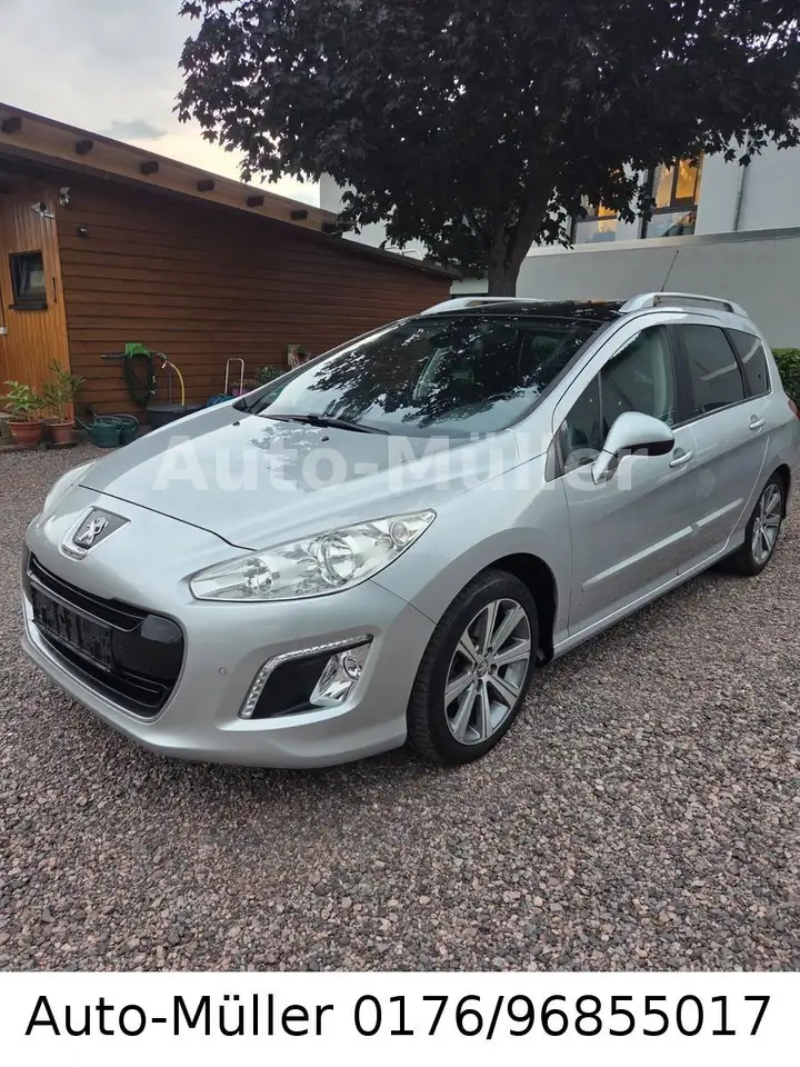Peugeot 308 SW Allure, Panoramadach, PDC, Tempomat, — photo 1 of 25