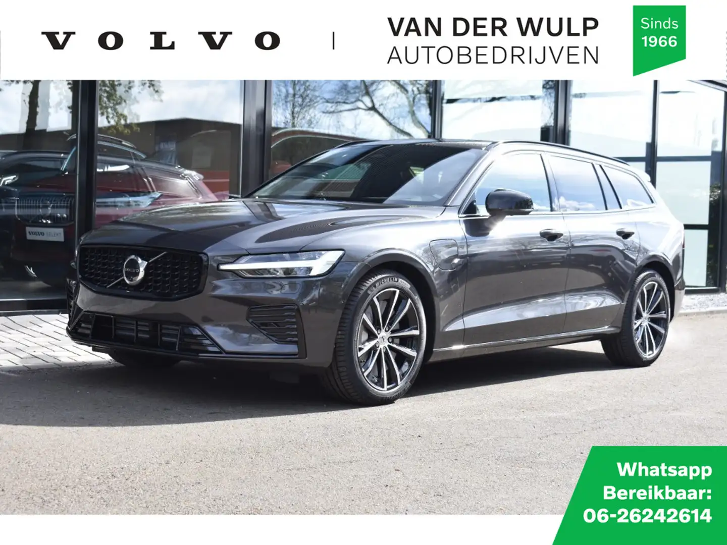 Volvo V60 *Nieuw* T8 455PK AWD Ultimate Dark Gris - 1