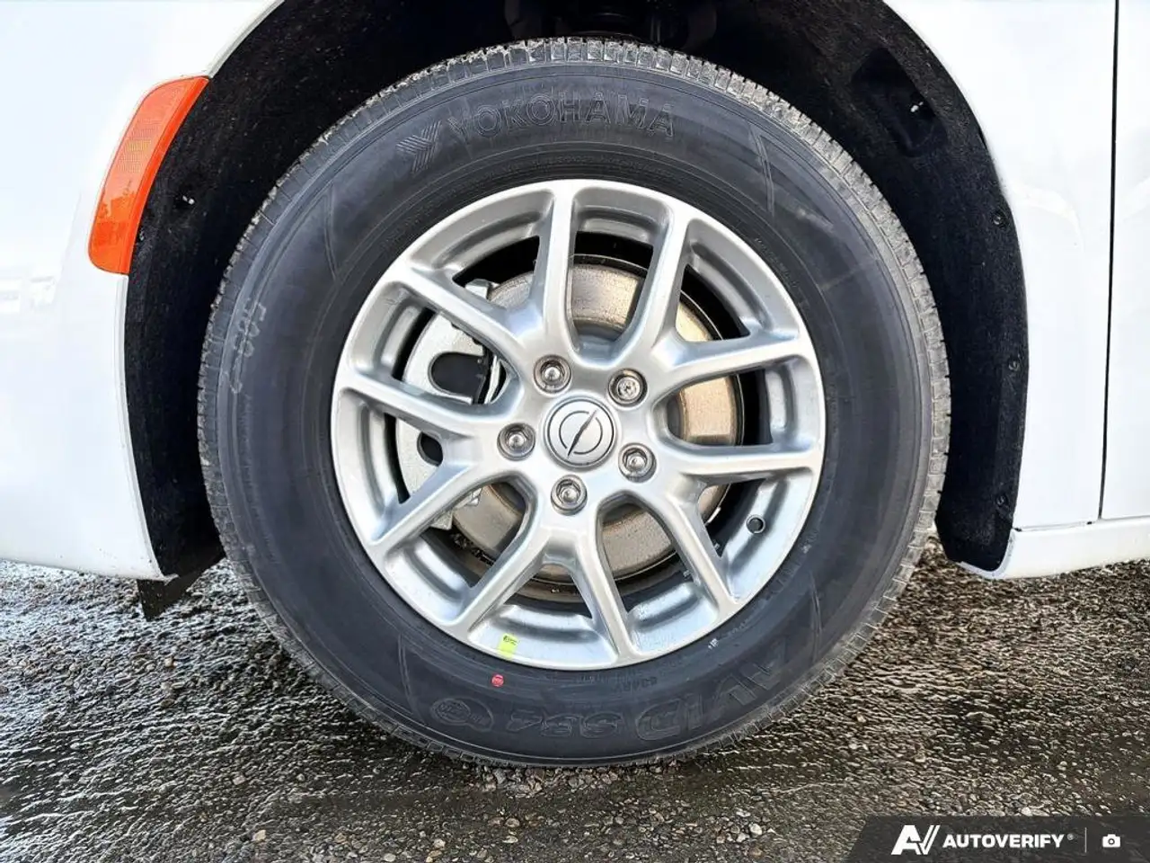 Chrysler Grand Caravan снимка Chrysler Grand Caravan