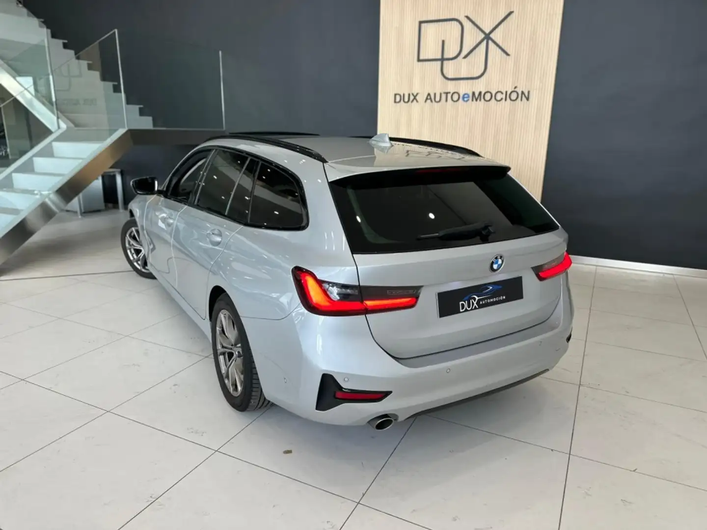 BMW 318 318dA Touring Grijs - 2