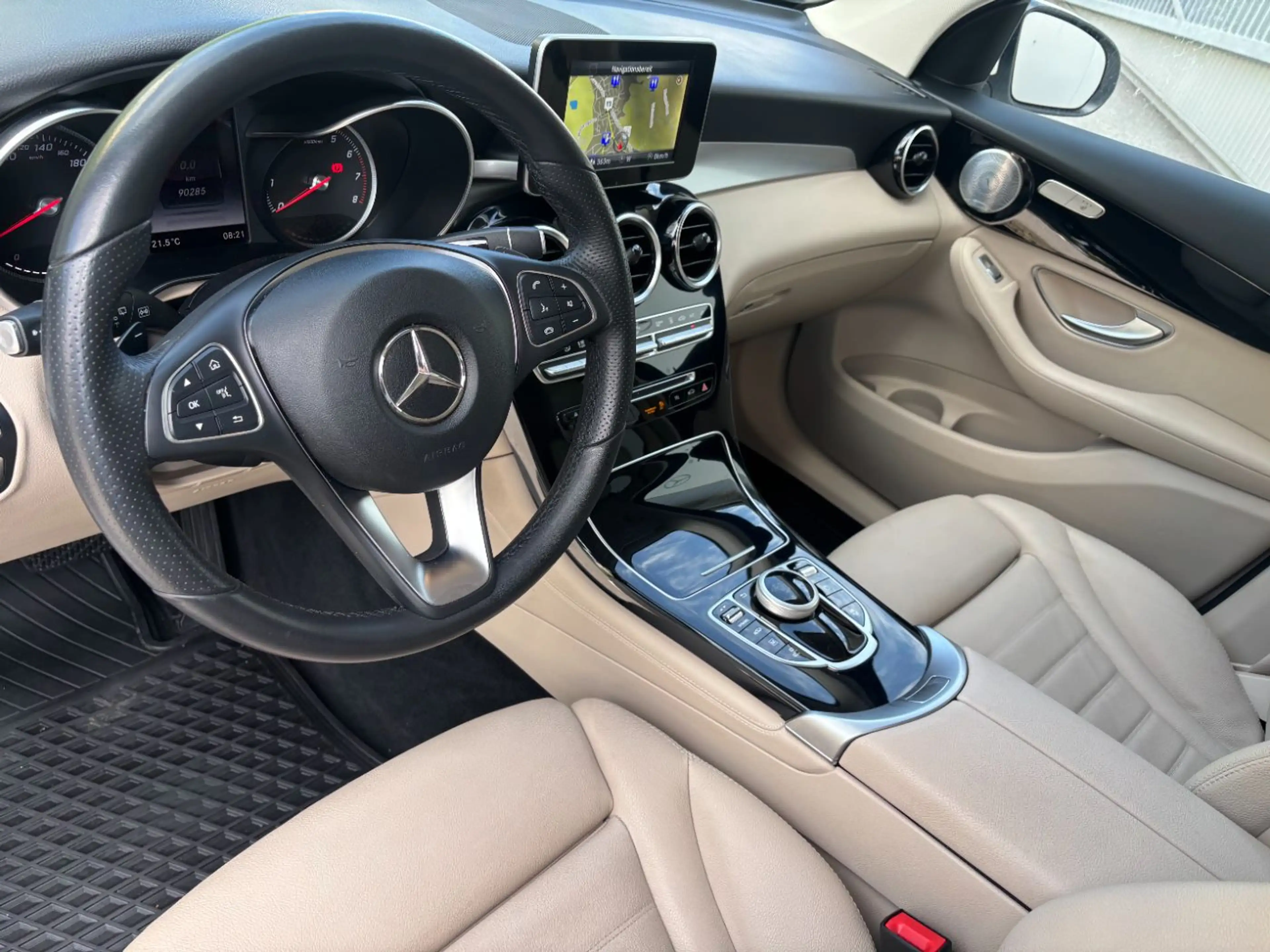 Mercedes-Benz GLC 350 e 4MATIC PTS Shz Navi LED AIR eHeck Burm — photo 7