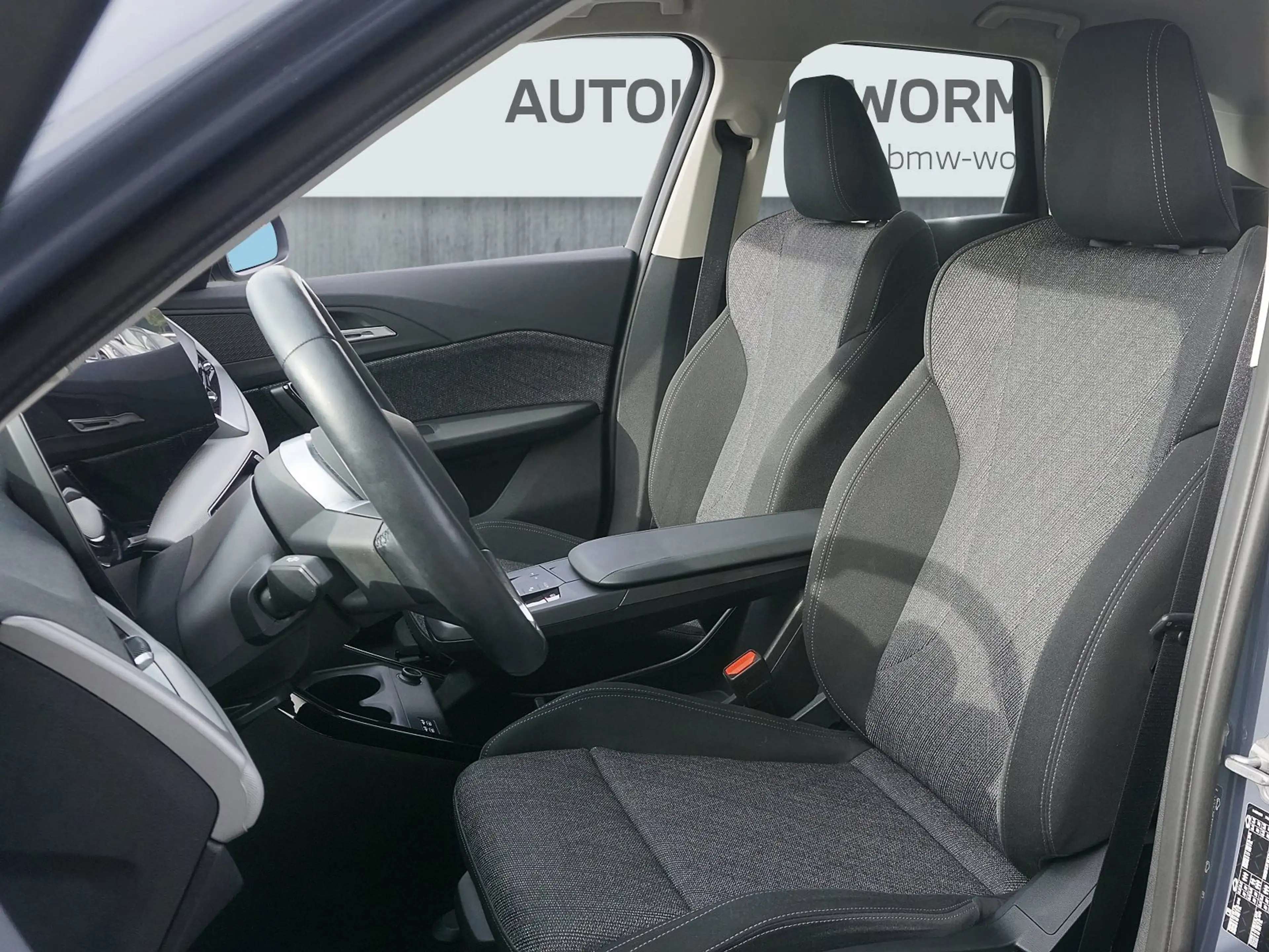 BMW X1 sDrive18i SAV Head-Up+Navi+Kamera+SHZ+Apple — photo 7
