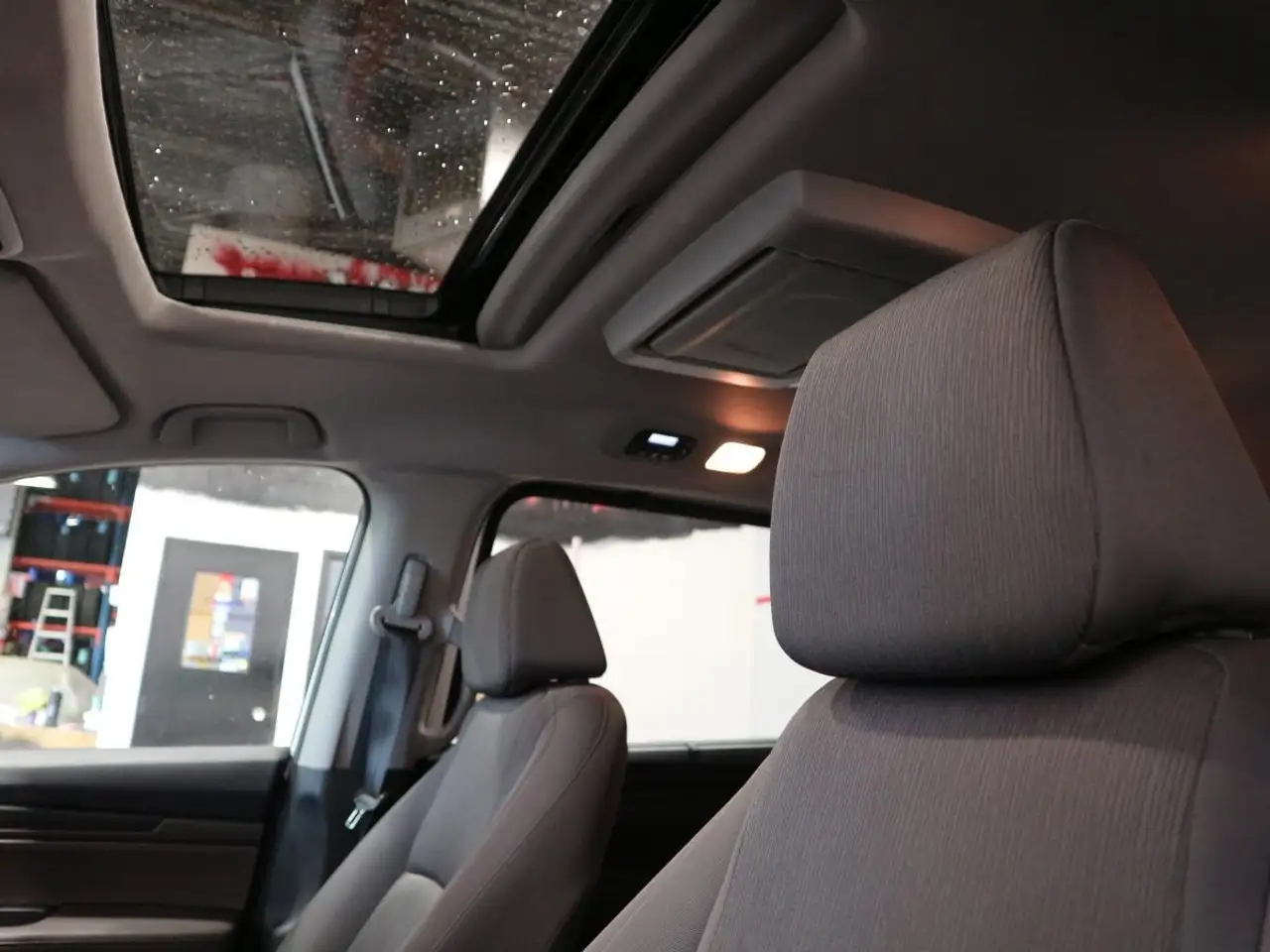 Honda Odyssey снимка Honda Odyssey