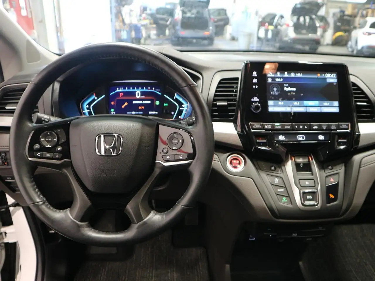 Honda Odyssey снимка Honda Odyssey