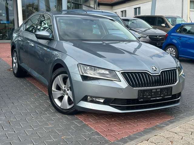 Skoda Superb Ambition *DSG*AHK schwenkbar*NAVI*XENON