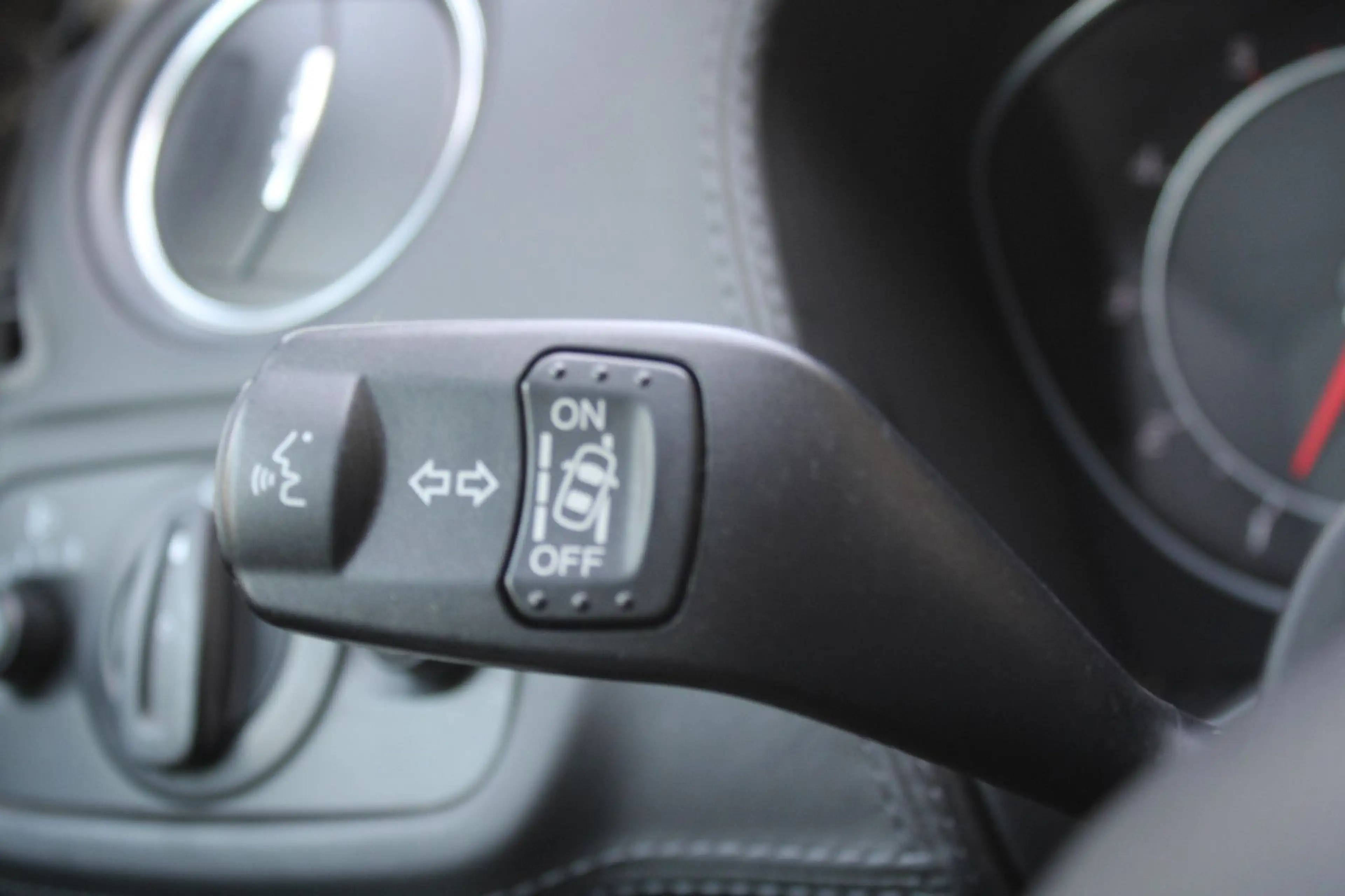 Ford S-Max S-MAX Titanium *Individual/Leder/Kamera/18 Zoll* — photo 15