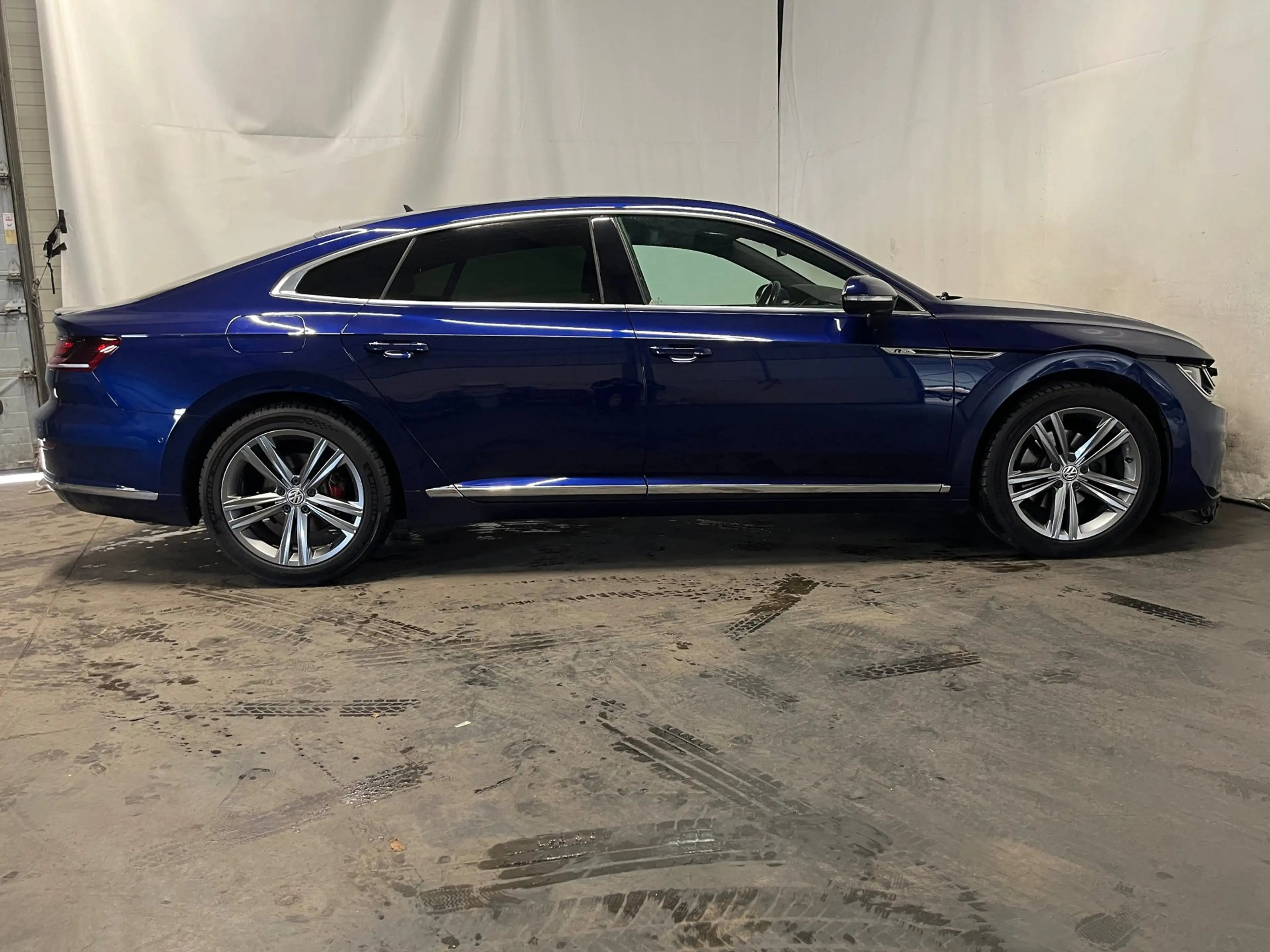 Volkswagen Arteon 2.0 TSI Business R SCHADEAUTO!! — photo 4
