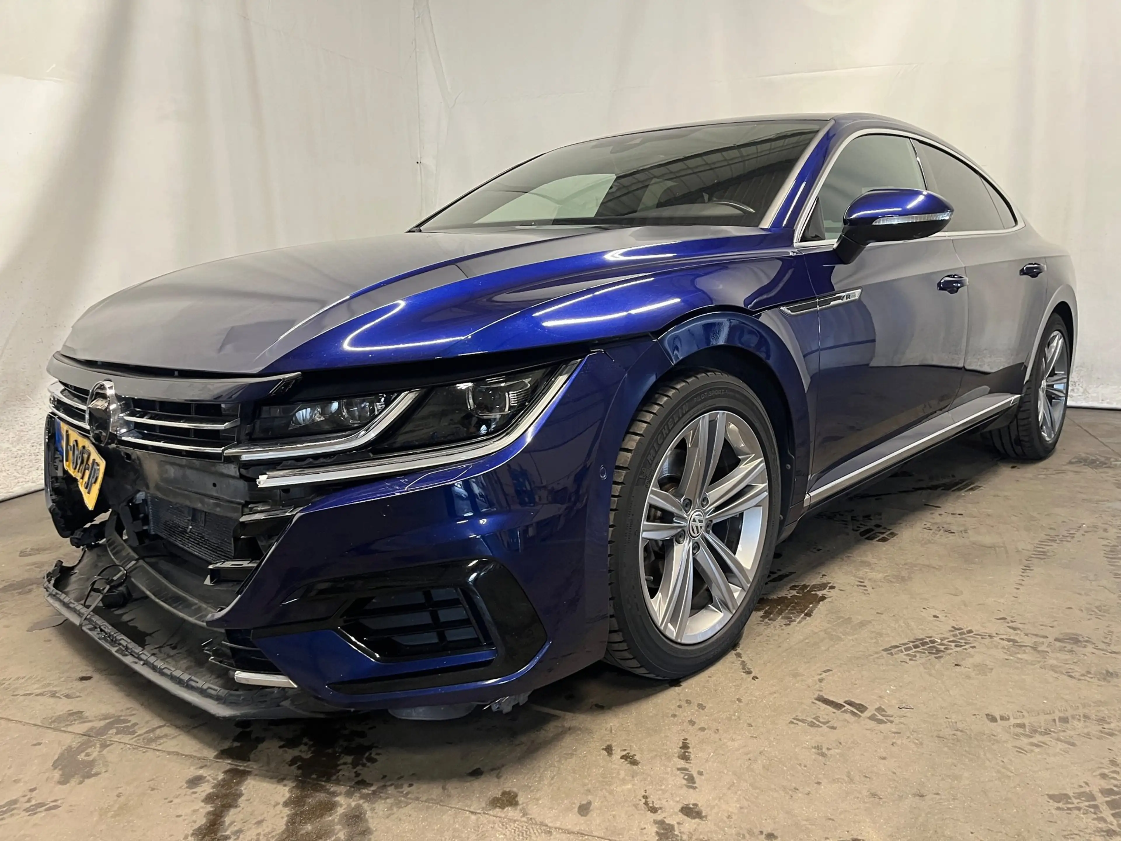 Volkswagen Arteon 2.0 TSI Business R SCHADEAUTO!! — photo 2