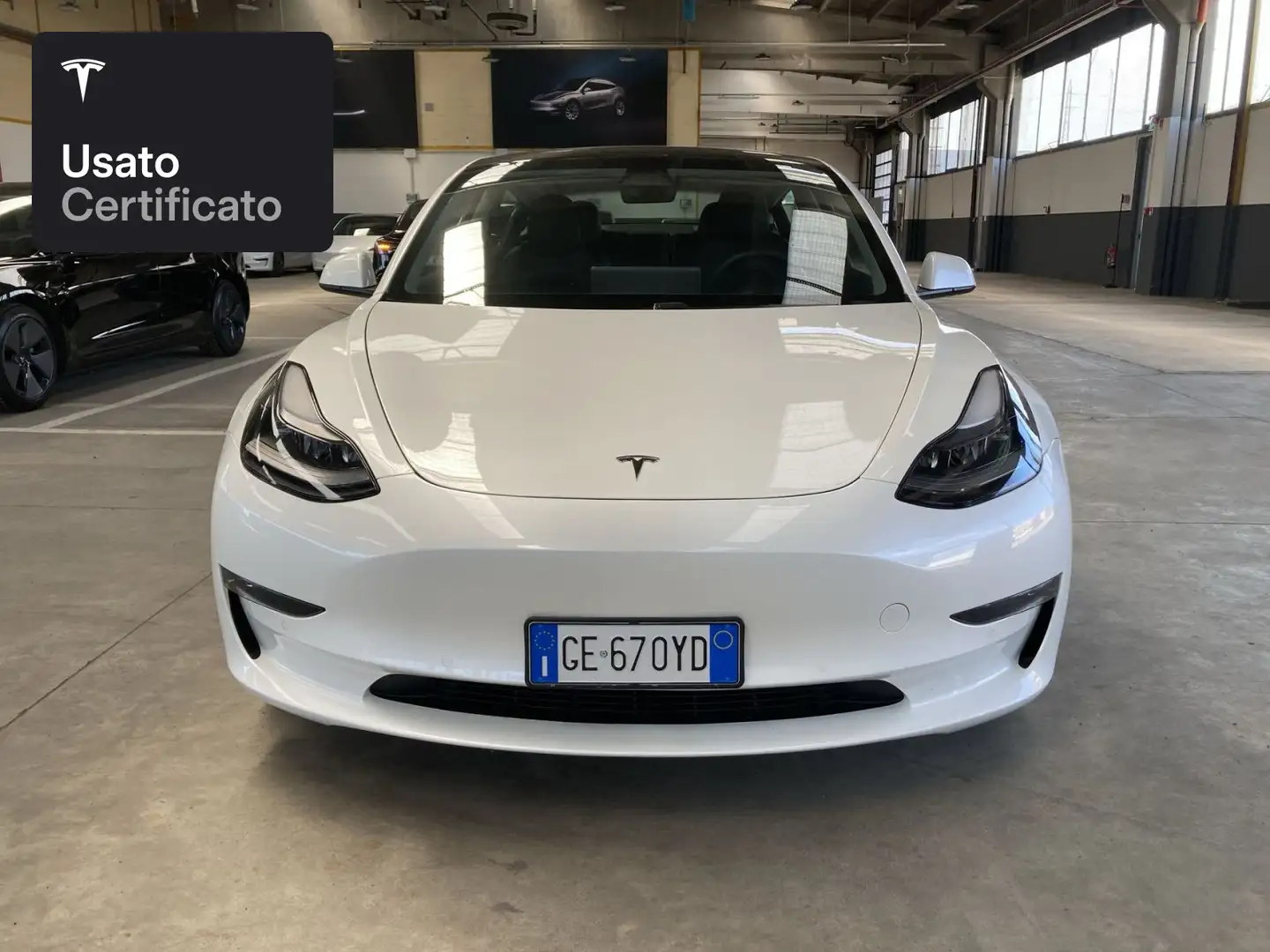 Tesla Model 3 Performance Weiß - 2