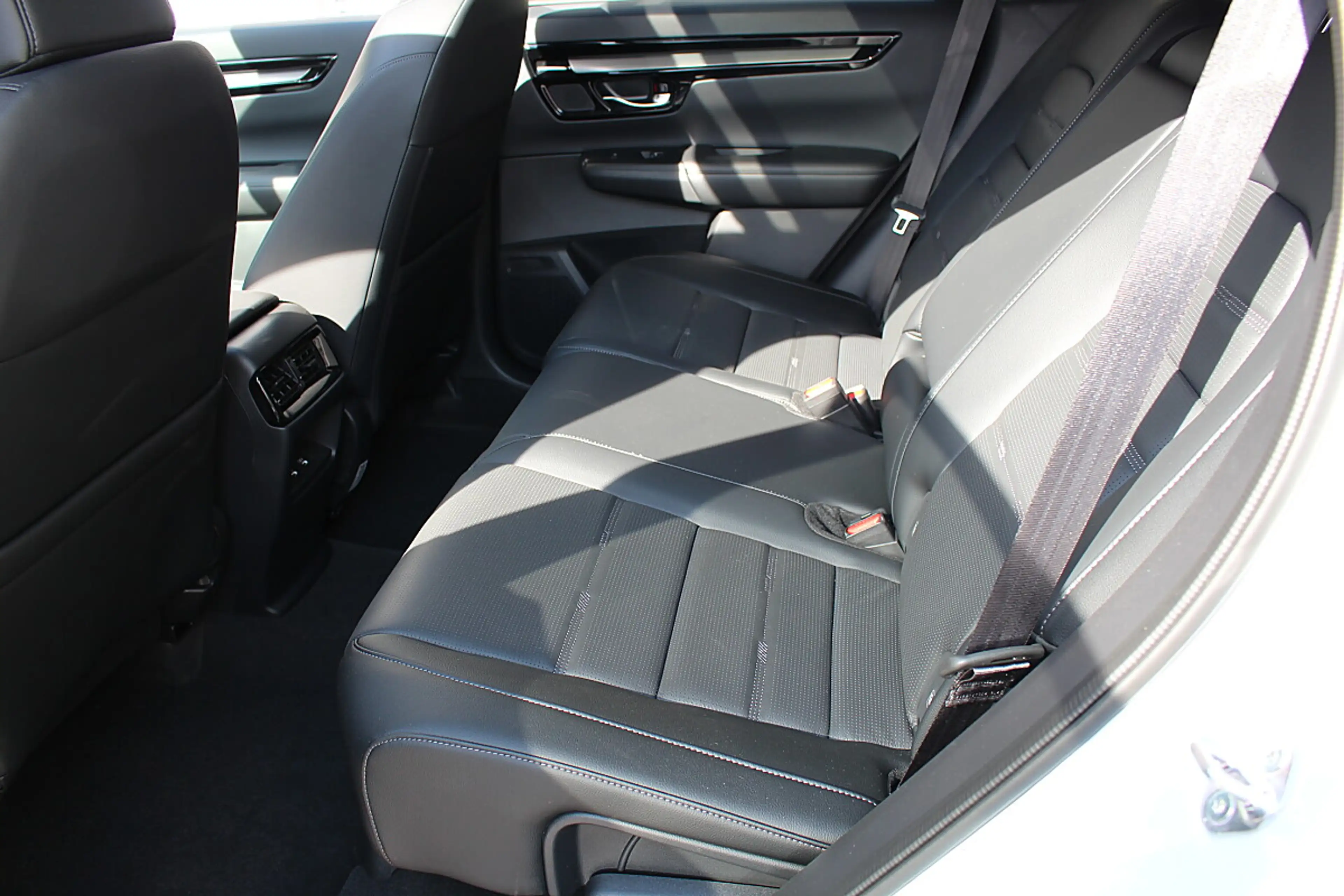 Honda CR-V 2,0 i-MMD e:PHEV Advance Tech Aut. — photo 7