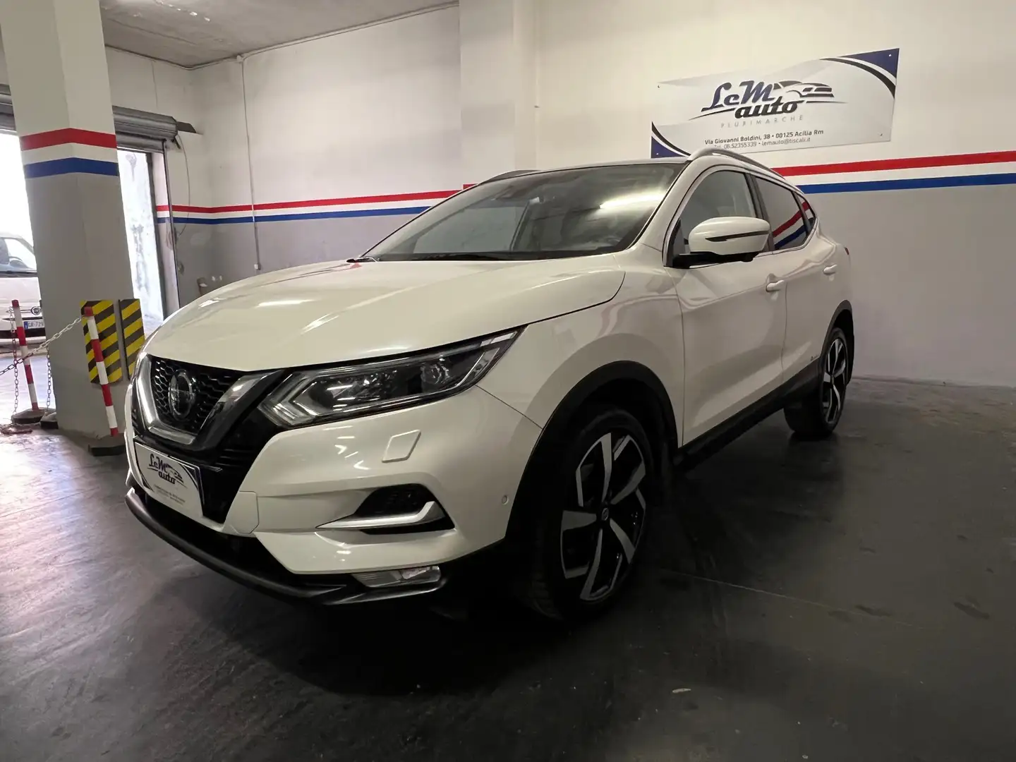 Nissan Qashqai Tekna Білий - 1