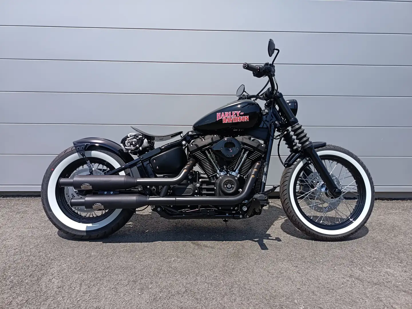 Harley-Davidson Street Bob Noir - 2