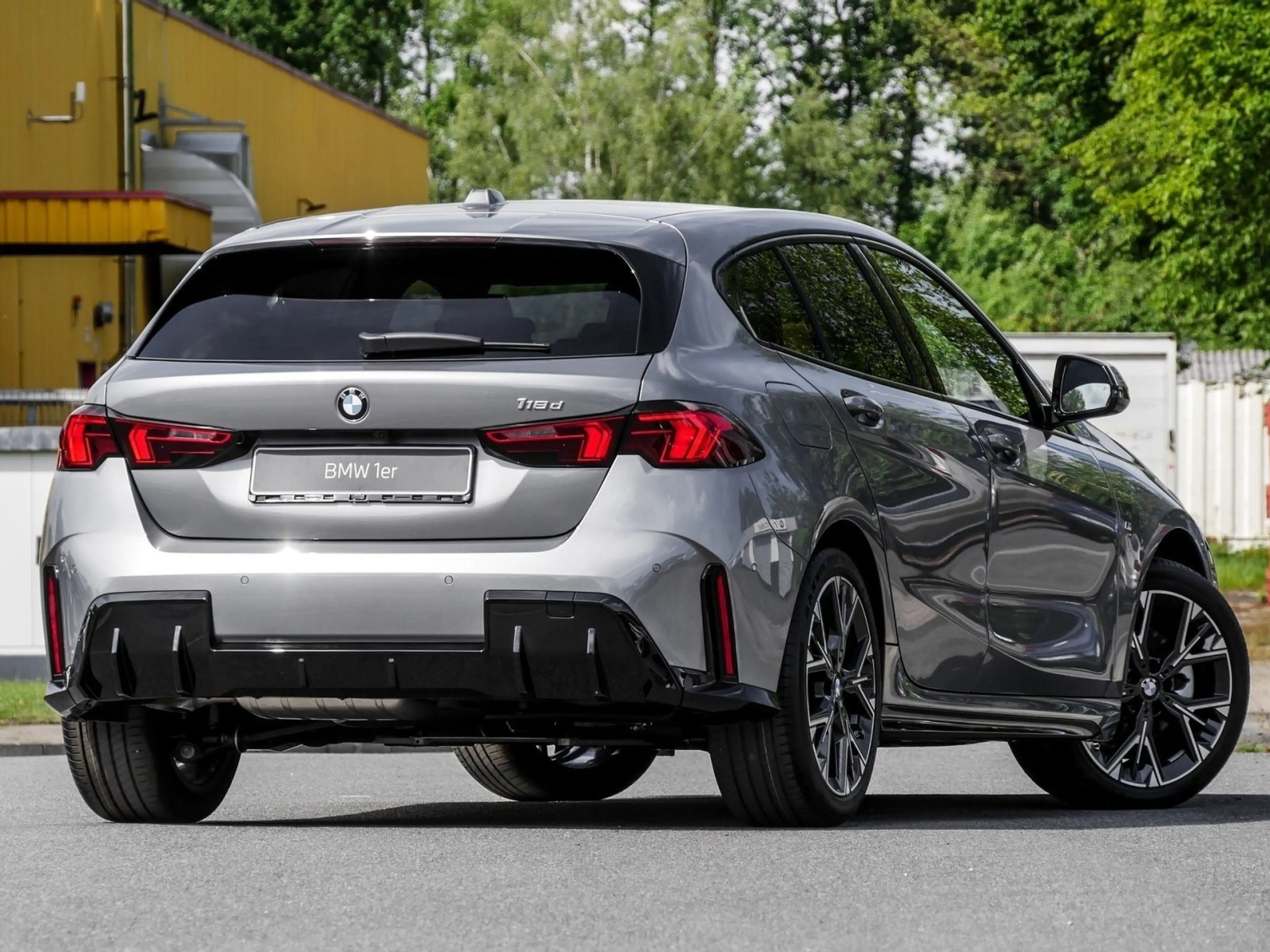 BMW 118 d M Sport ACC RFK LED Sound Syst. PDC V+H LM — photo 2