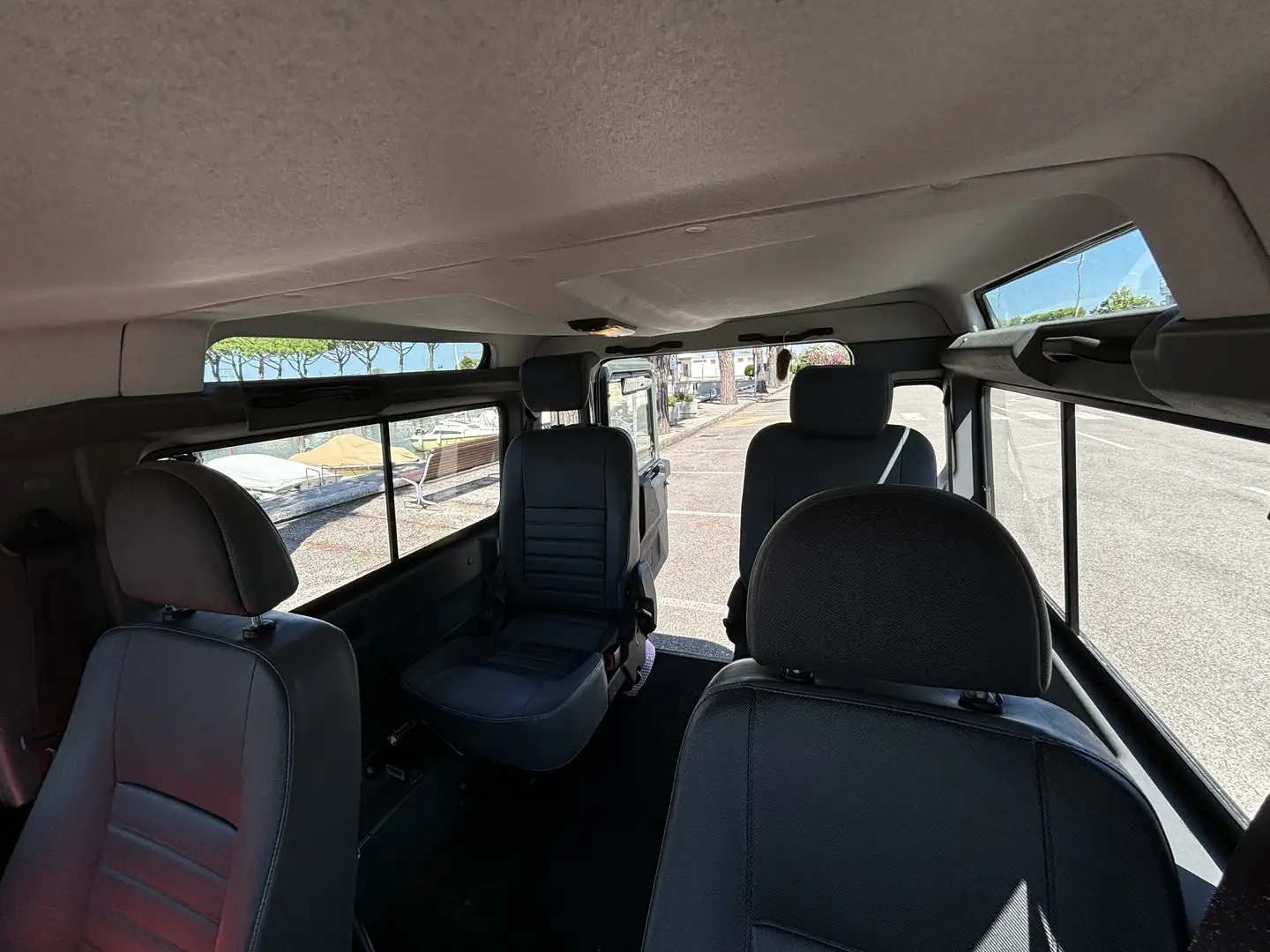Land Rover Defender 110 2.4 td E Hard Top - 2