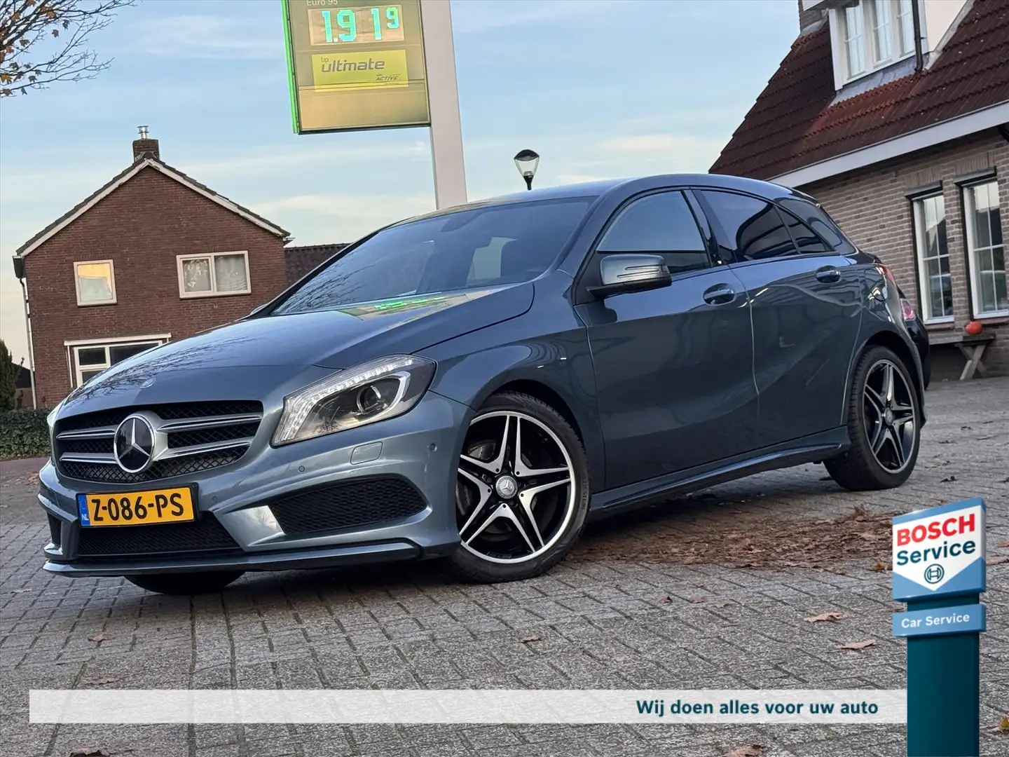 Mercedes-Benz A 200 AMG / Navi / Stoelverwarming / Led / Cruise / Alca Bleu - 1