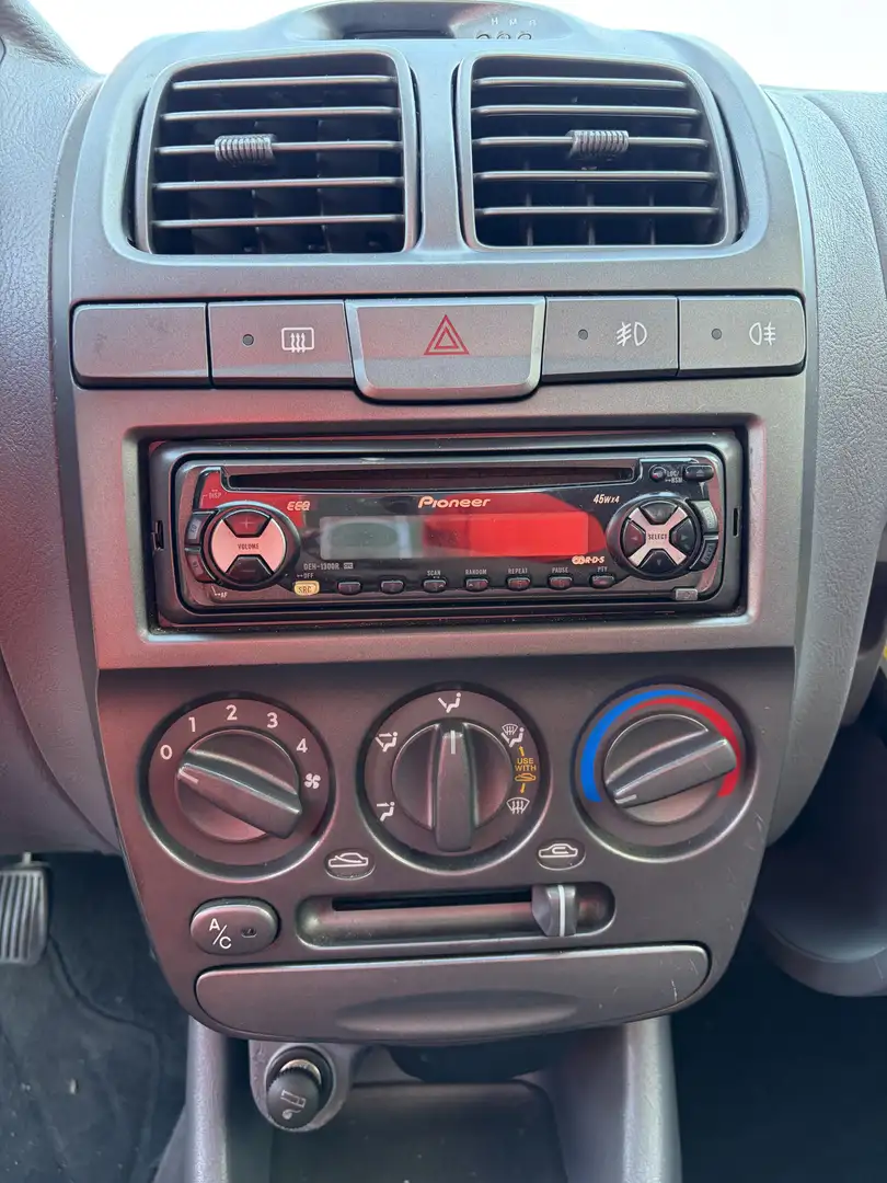 Hyundai ACCENT 1.3i 12v GLSi - 2