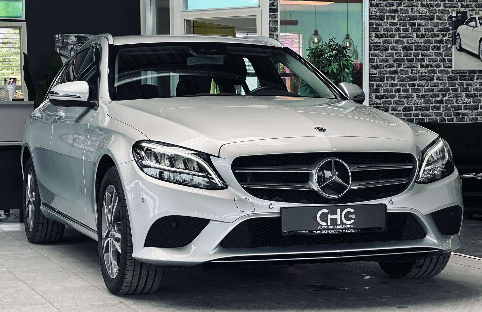 Second hand Mercedes Benz C-Class 300