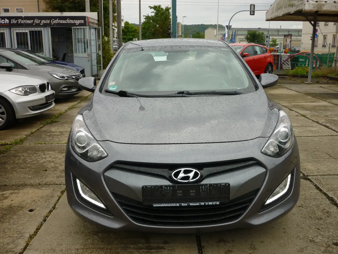 Hyundai i30 1.4 Scheckheftgepflegt...! AHK...! Grau - 2