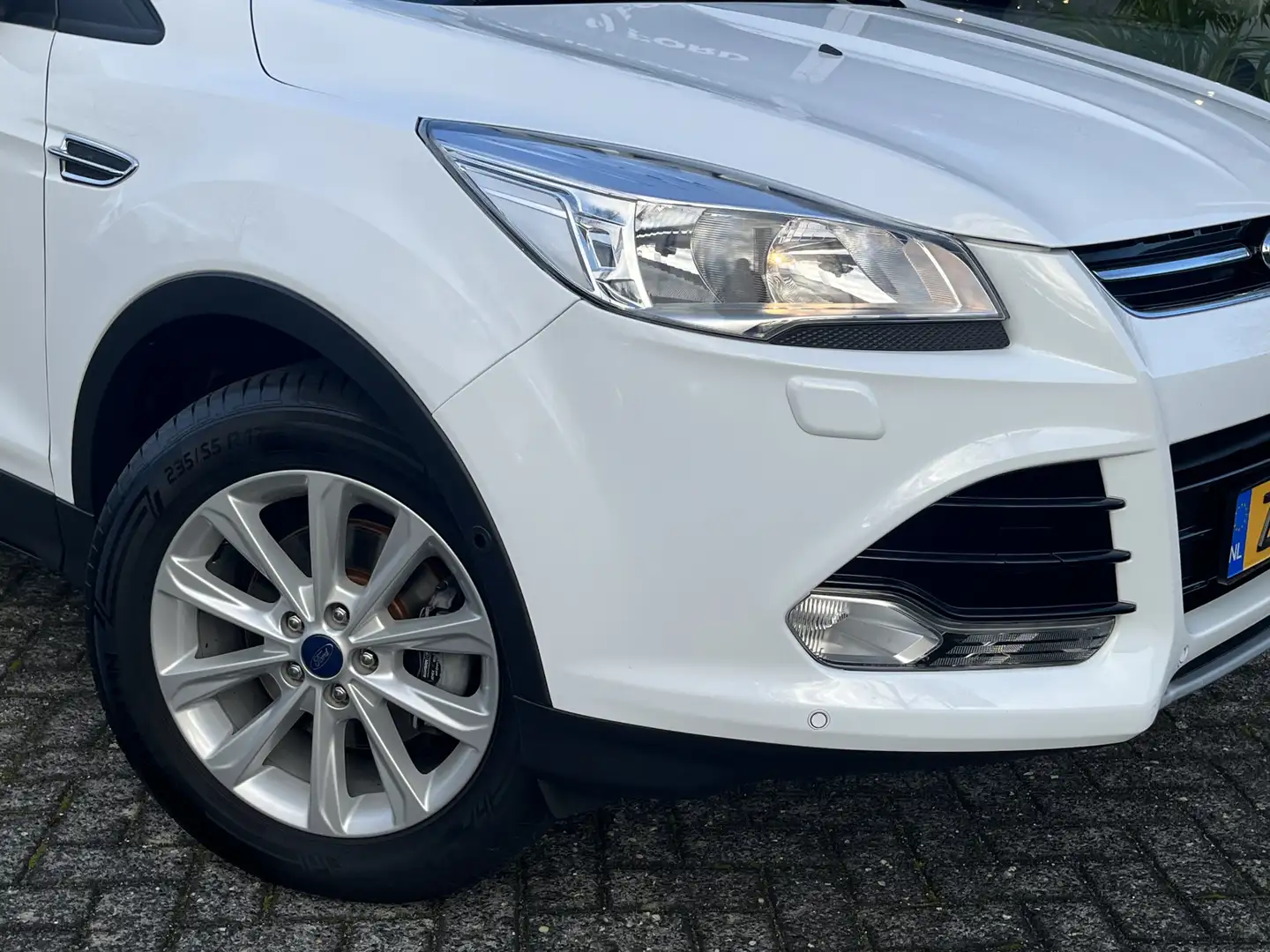 Ford Kuga 1.5 EcoBoost Titanium Plus 150pk/110kW 6-bak | Afn Weiß - 2