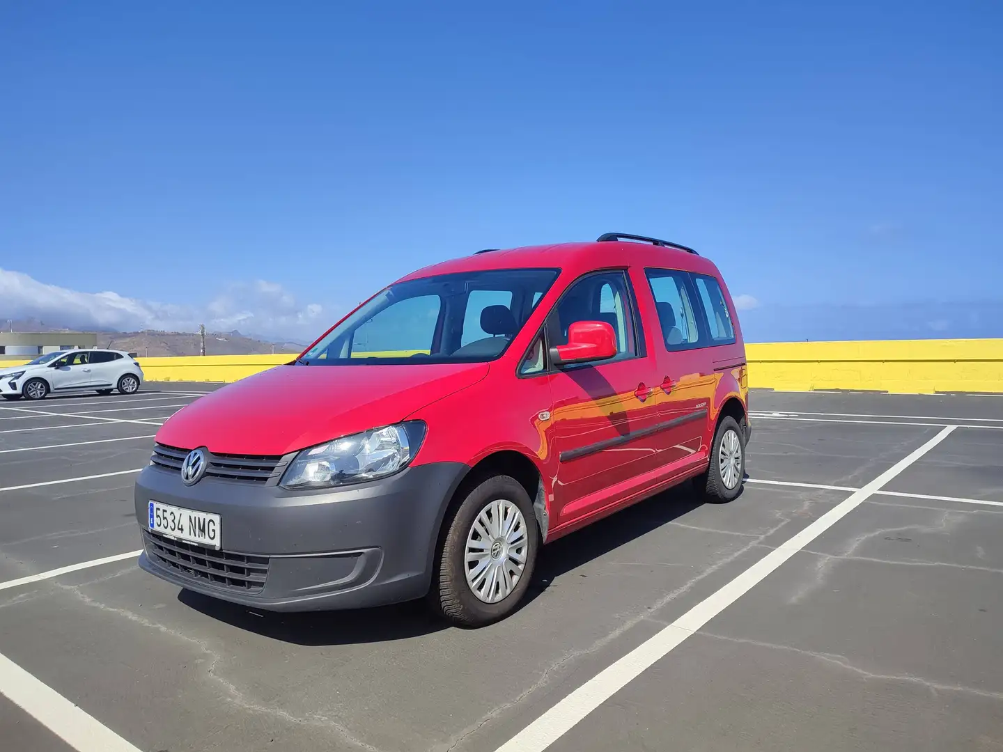 Volkswagen Caddy Caddy 1.2 TSI BMT Comfortline 105 Comfortline Rojo - 2