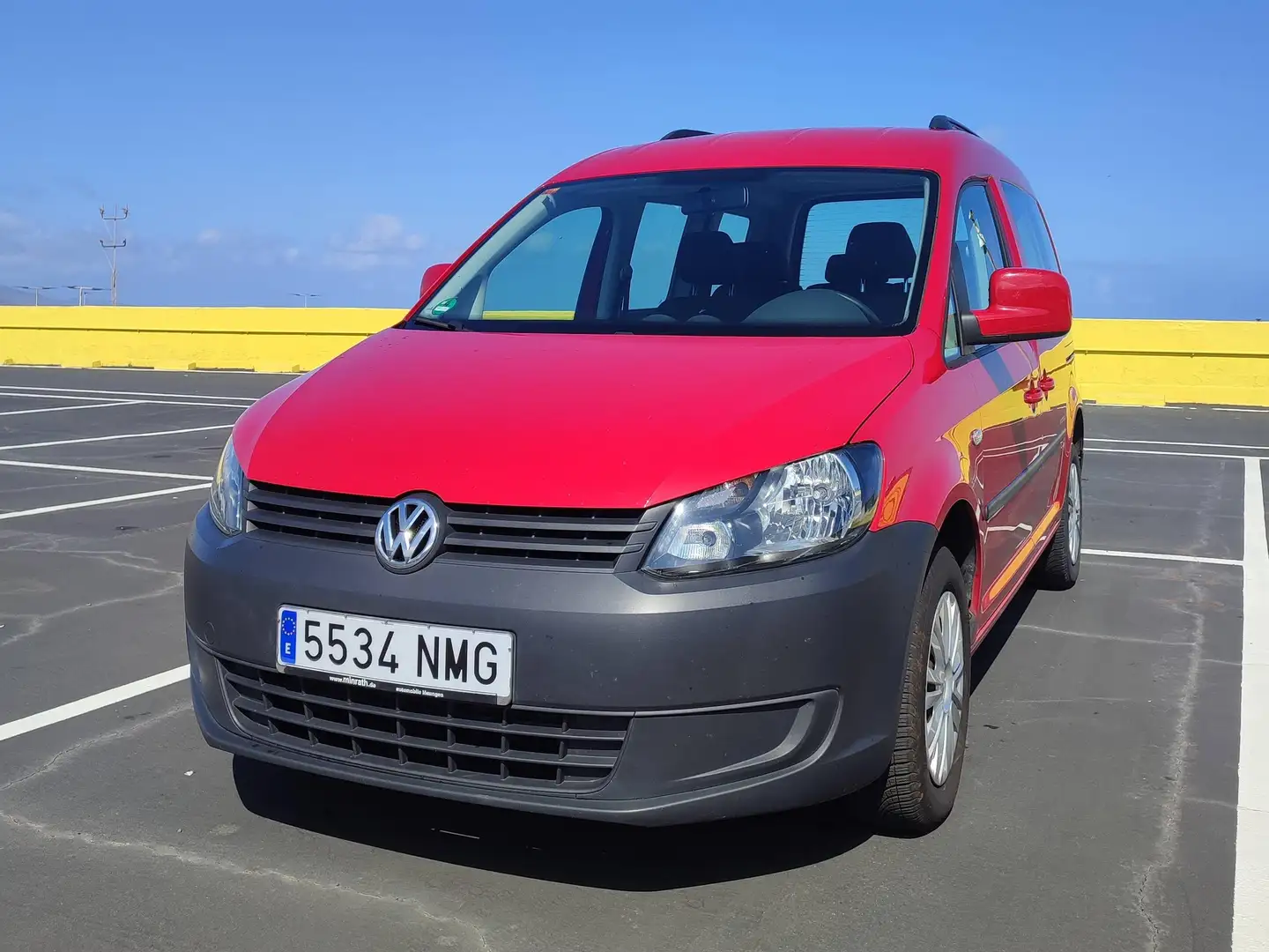 Volkswagen Caddy Caddy 1.2 TSI BMT Comfortline 105 Comfortline Rojo - 1