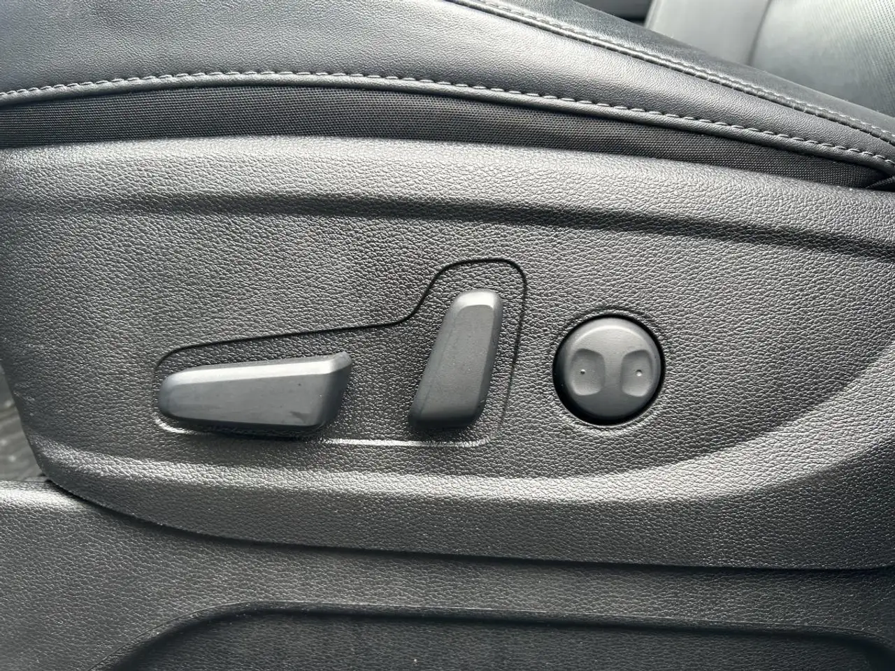 Kia Telluride снимка Kia Telluride