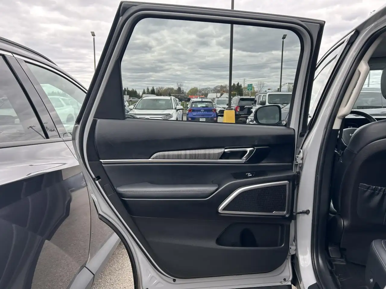 Kia Telluride снимка Kia Telluride