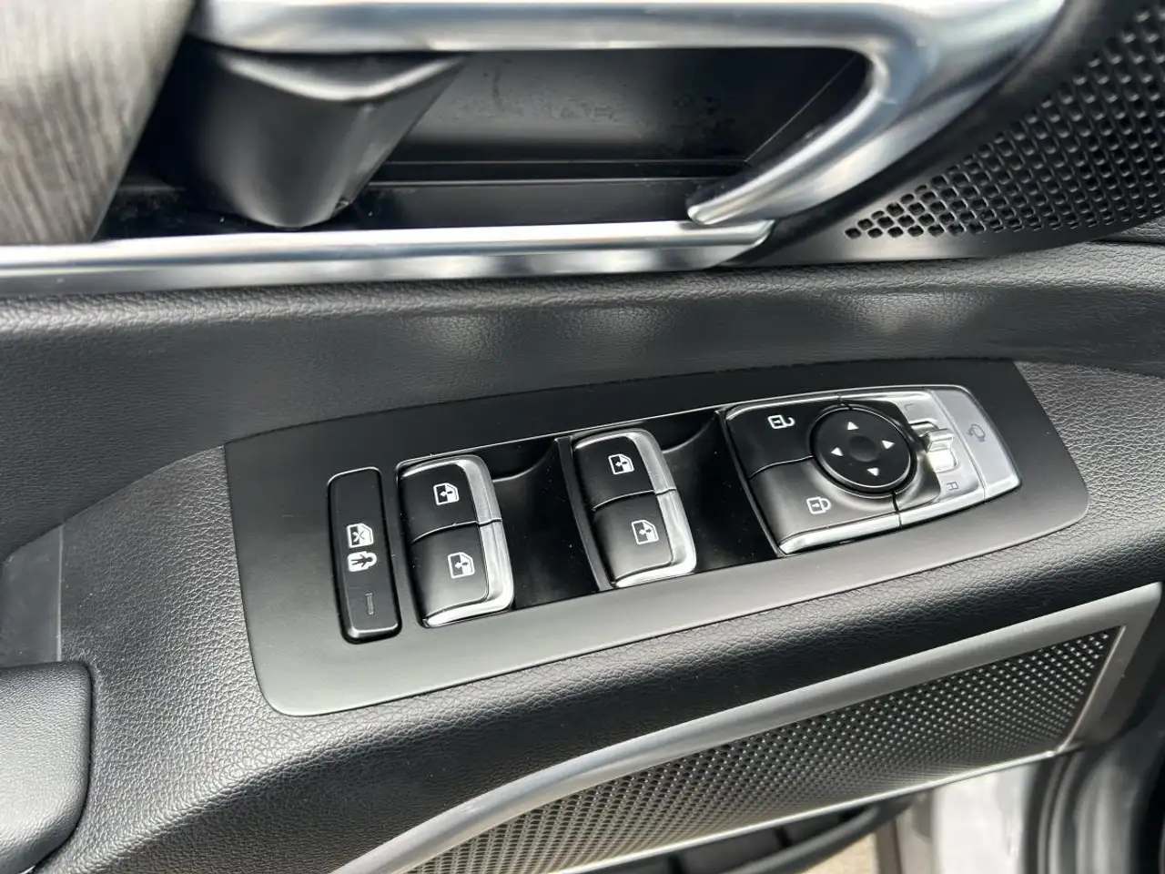 Kia Telluride снимка Kia Telluride