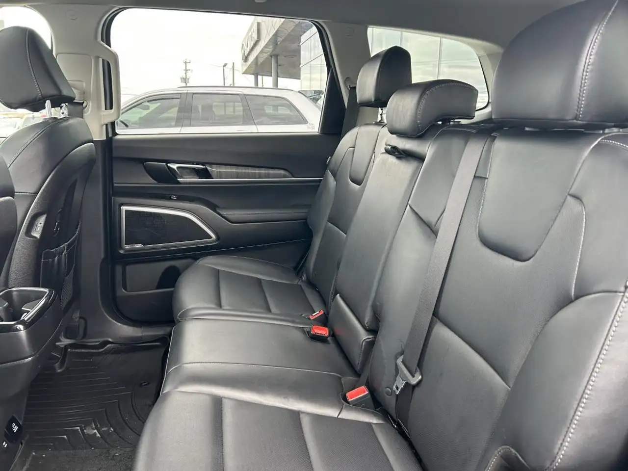 Kia Telluride снимка Kia Telluride