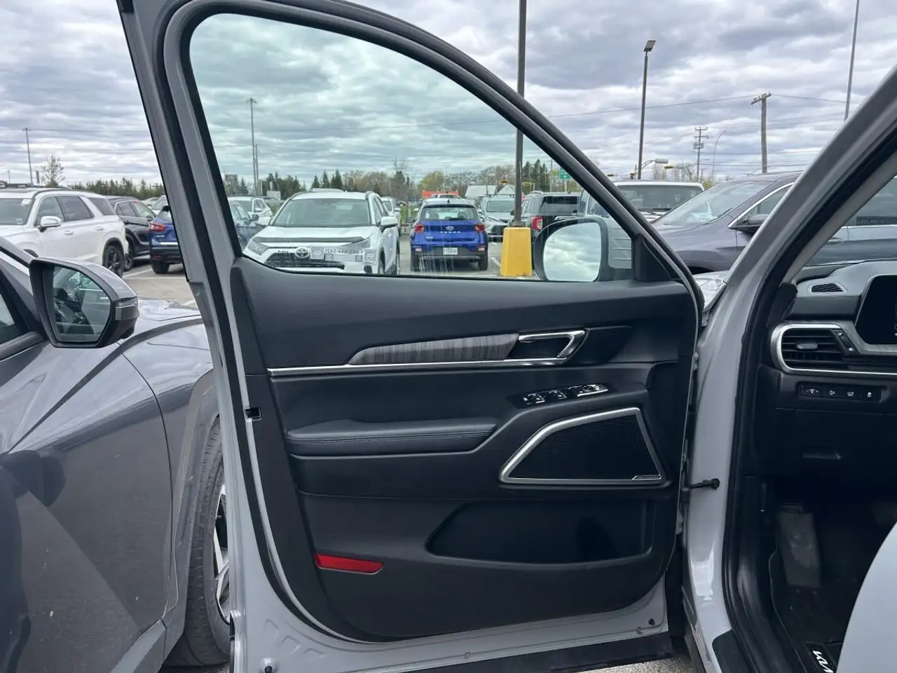 Kia Telluride снимка Kia Telluride