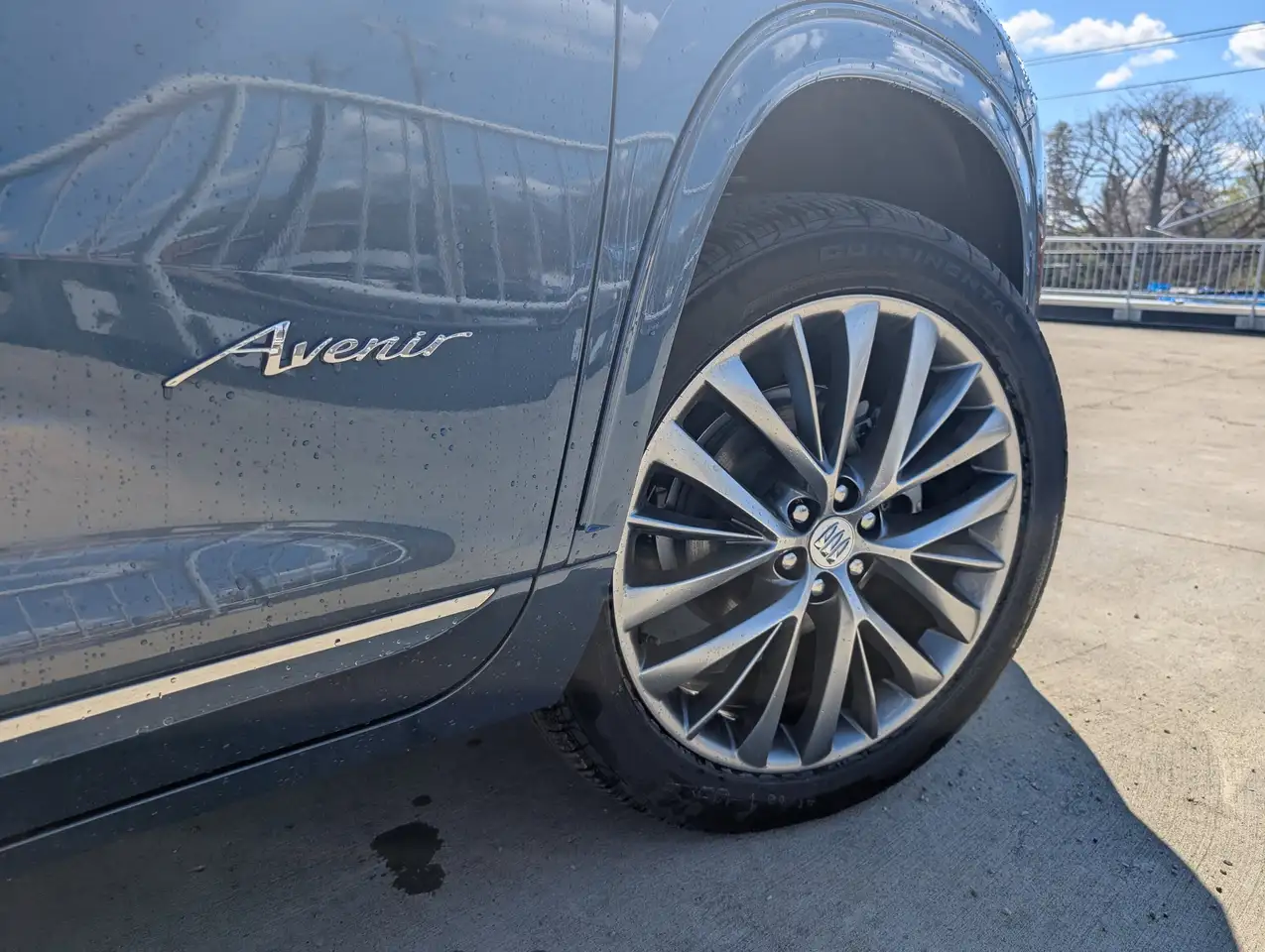 Buick Enclave снимка Buick Enclave