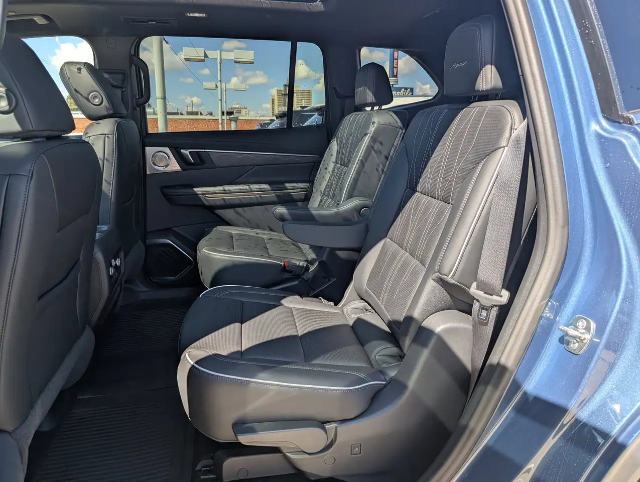 Buick Enclave снимка Buick Enclave