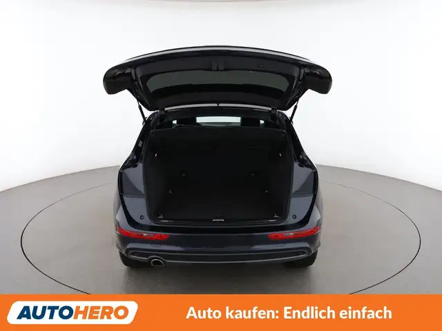Audi Q5 view 15