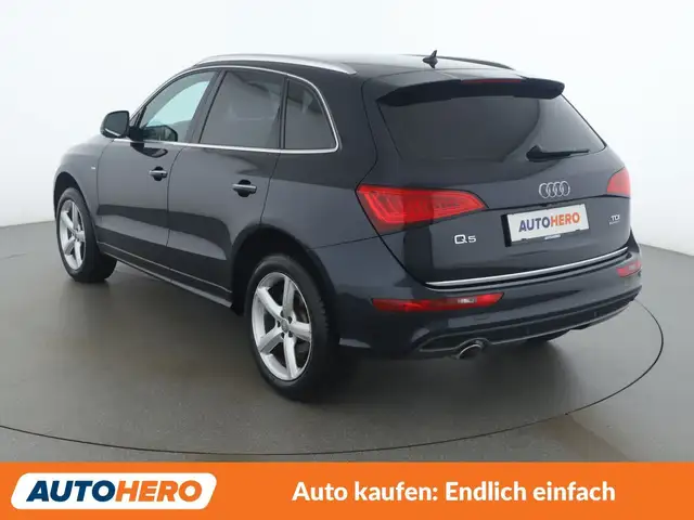 Audi Q5 view 4