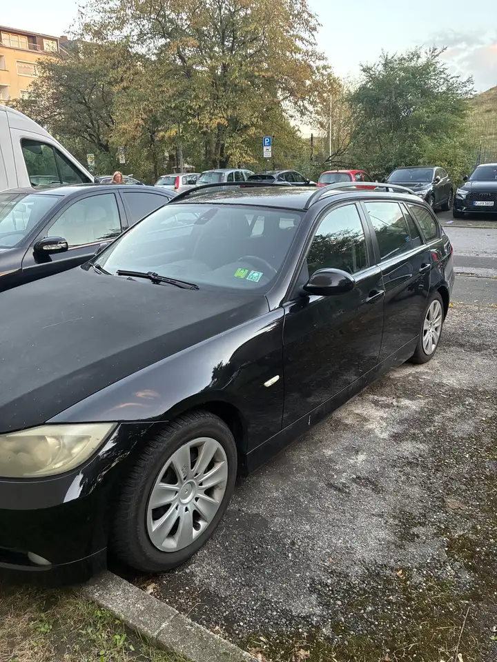 BMW 320 320d DPF Touring Edition Fleet — photo 1 of 6