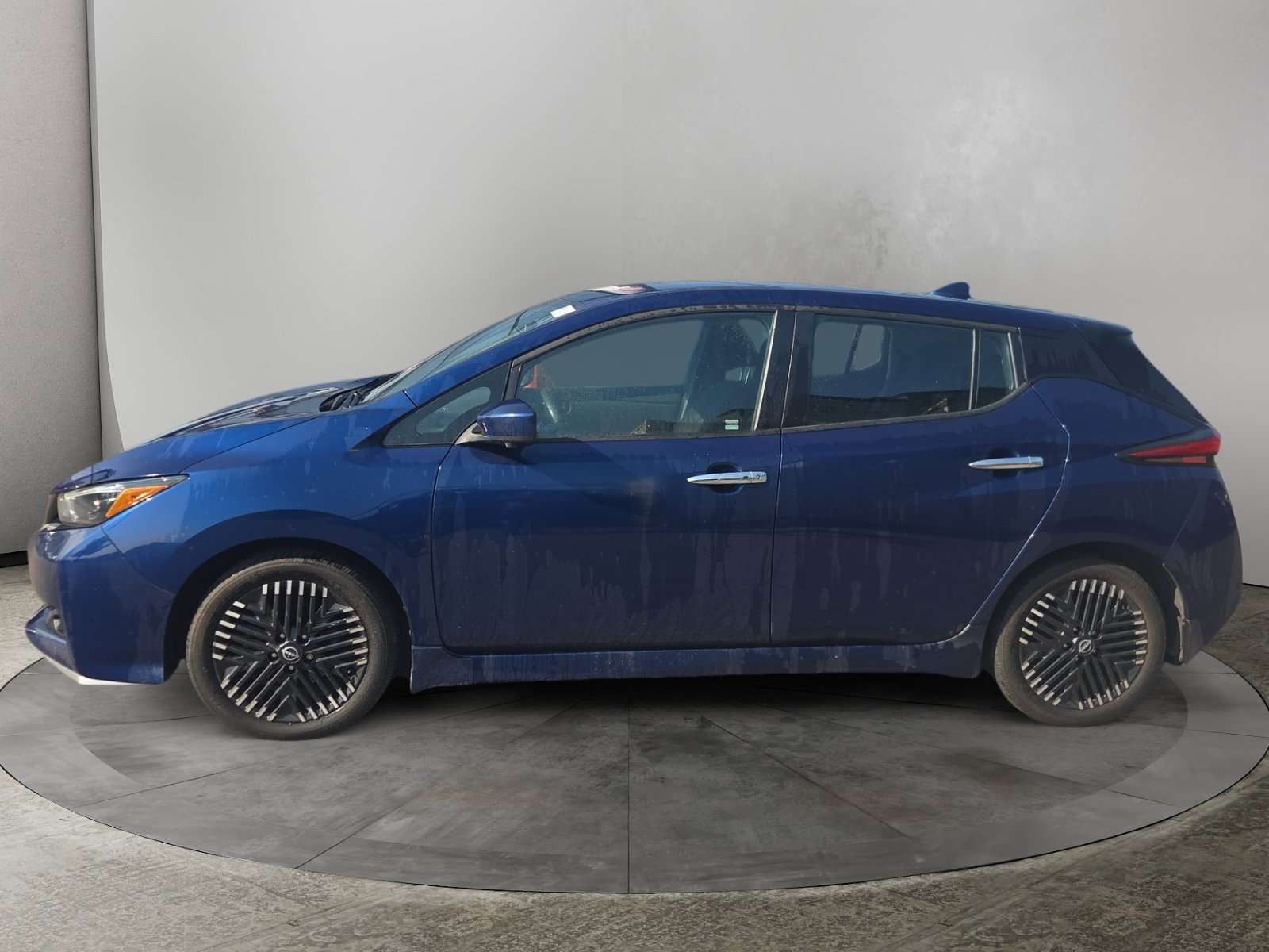 2023 Nissan Leaf Hatchback