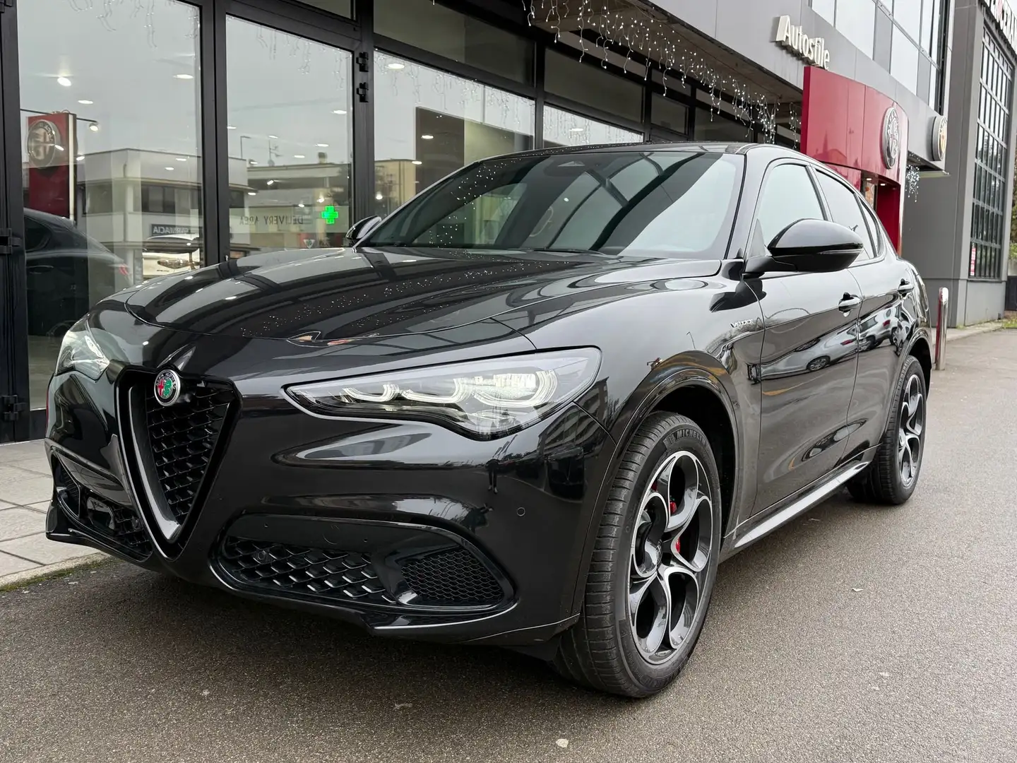 Alfa Romeo Stelvio Stelvio 2.0 Turbo 280 CV AT8 Q4 Veloce + PACK TECHNO Schwarz - 2