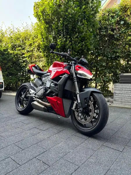 Ducati Streetfighter - foto 2