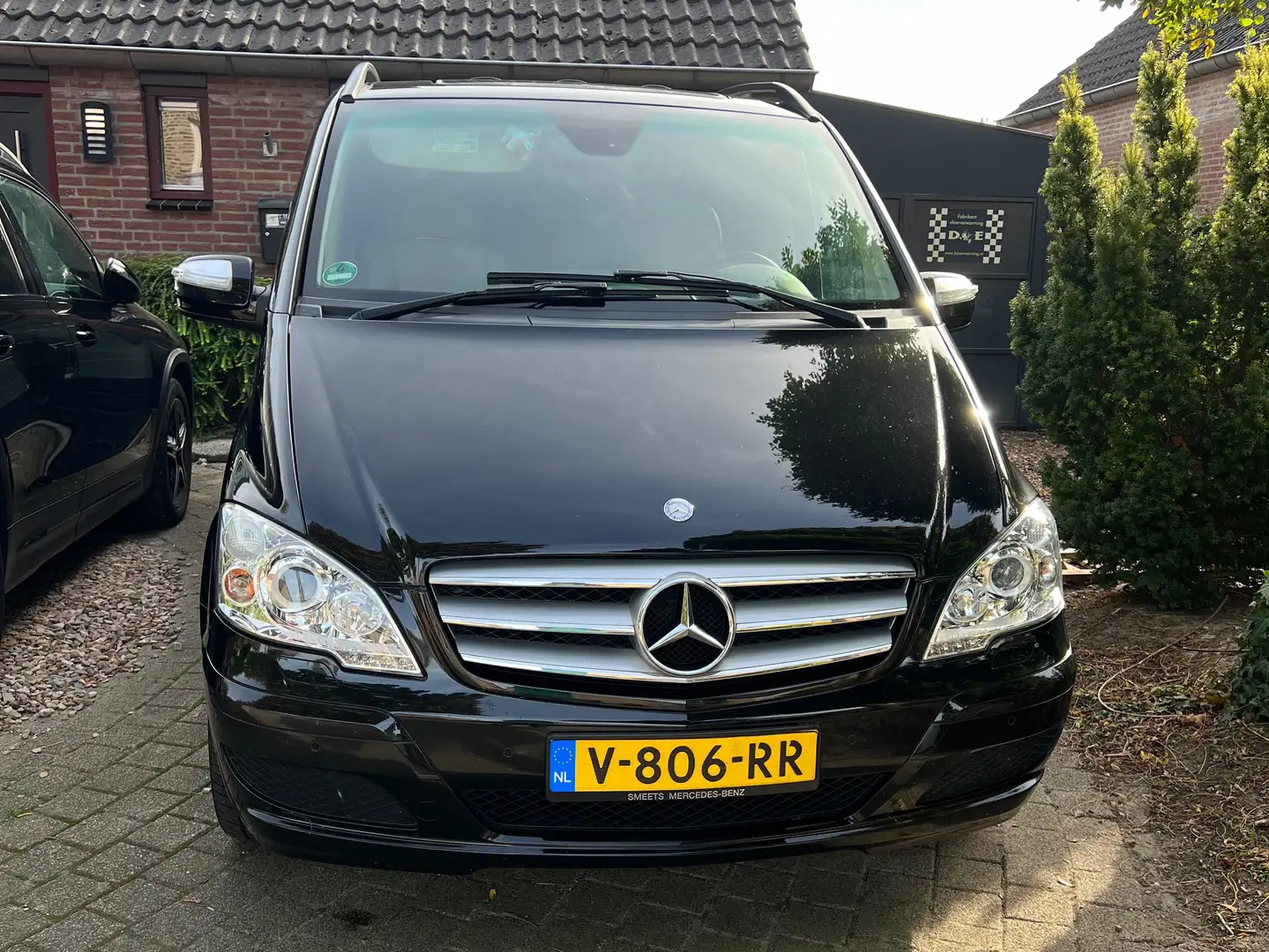Mercedes-Benz Viano 3.0 CDI Amb.Ed. DC L Zwart - 1