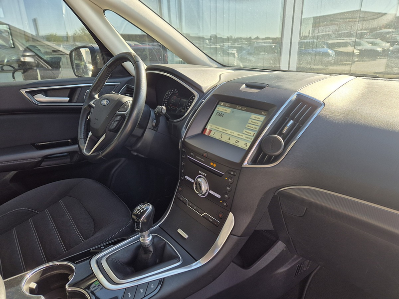 Ford Galaxy 2,0 EcoBlue SCR Business — photo 11