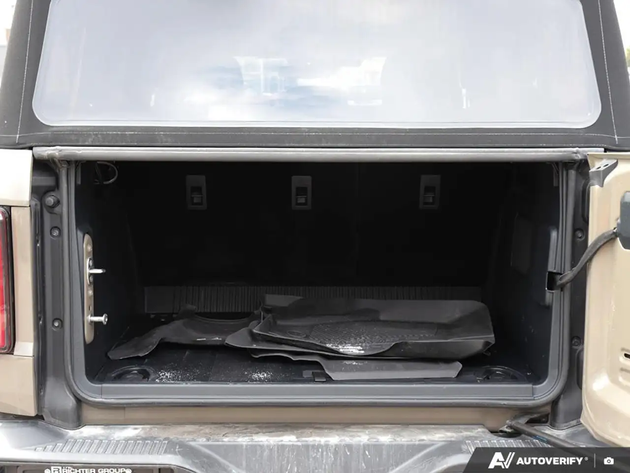 Ford Bronco снимка Ford Bronco